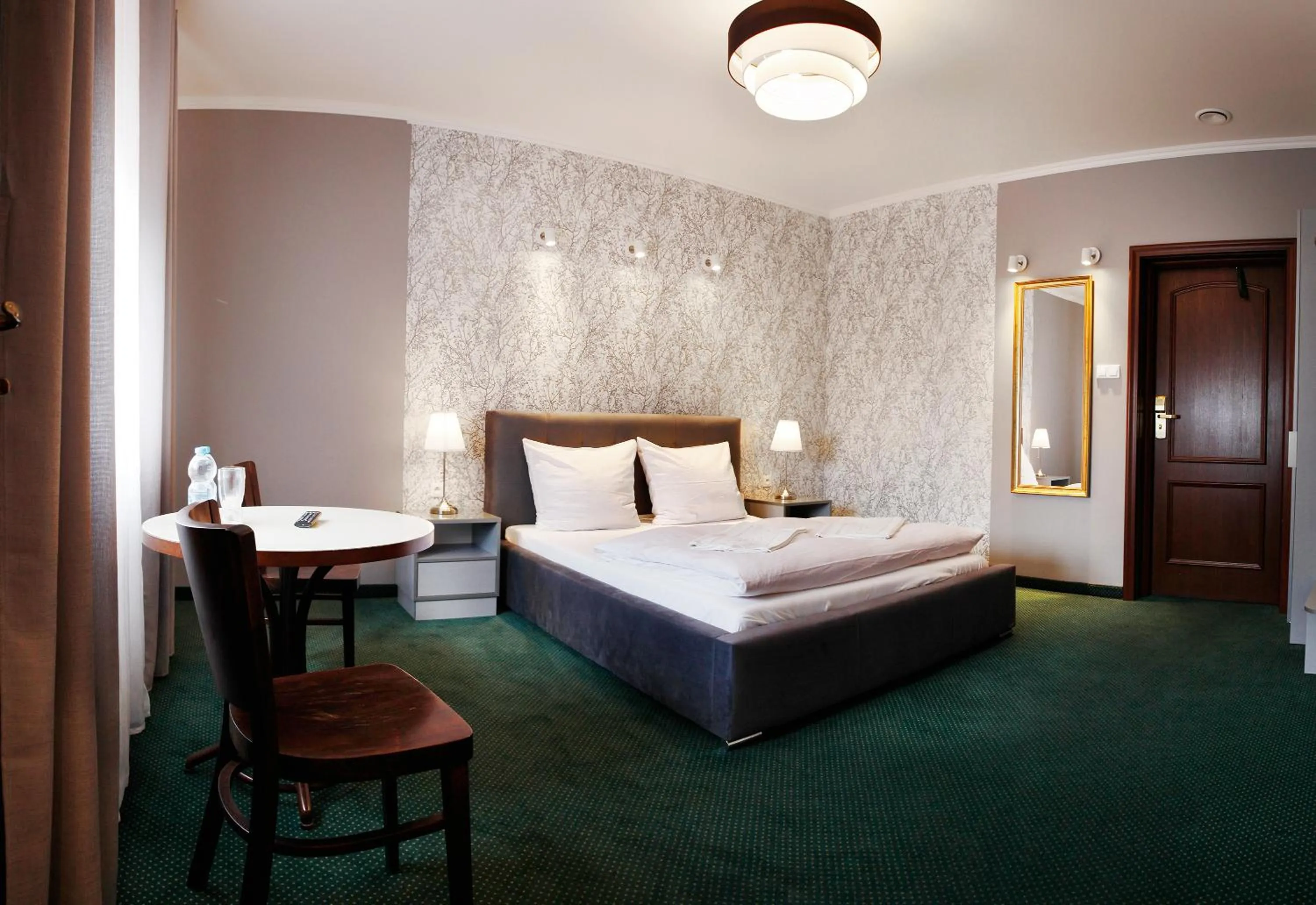 Photo of the whole room, Bed in Hotel Fox