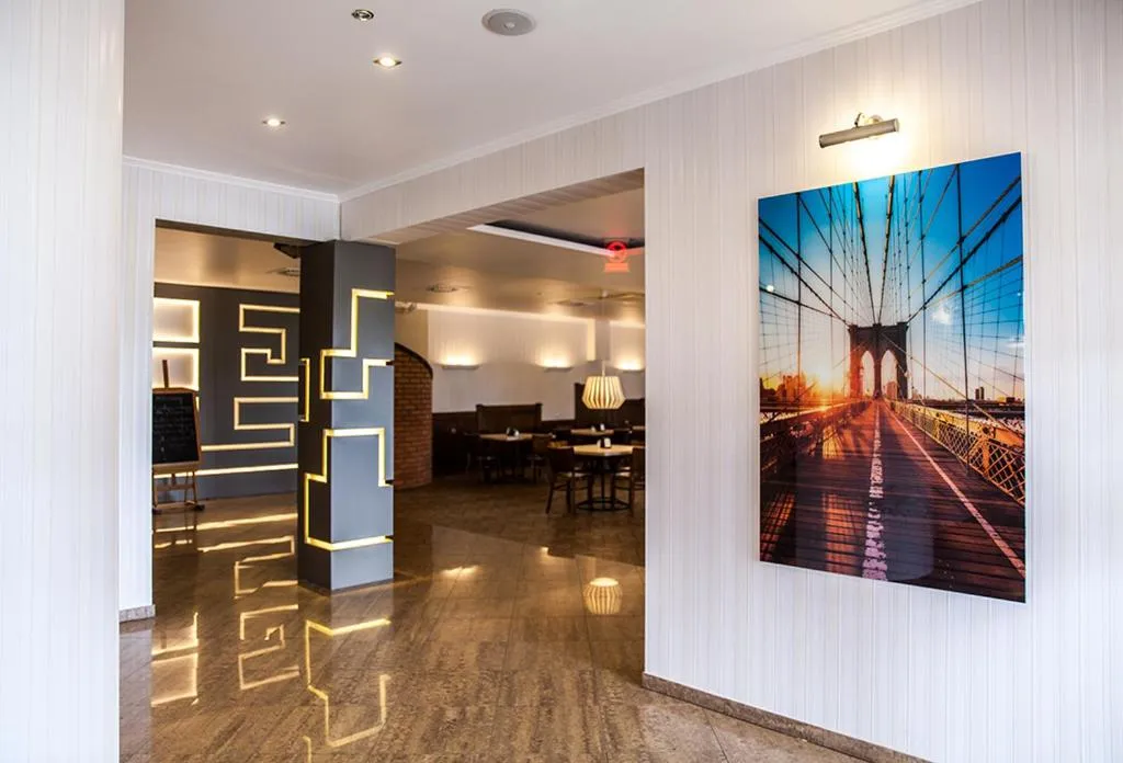 Restaurant/places to eat in Hotel Fox