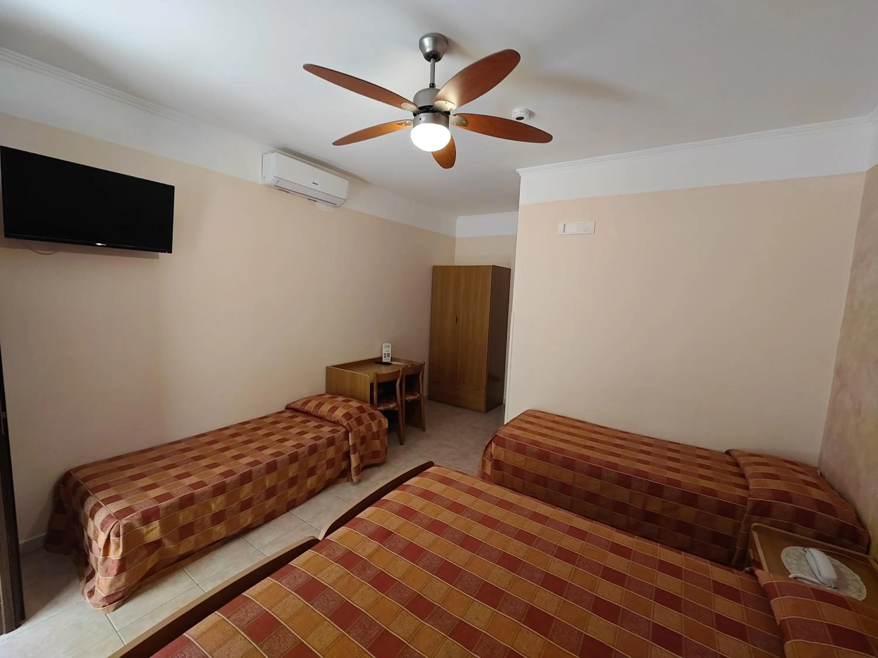 Double or Twin Room in Affittacamere La Madonnina