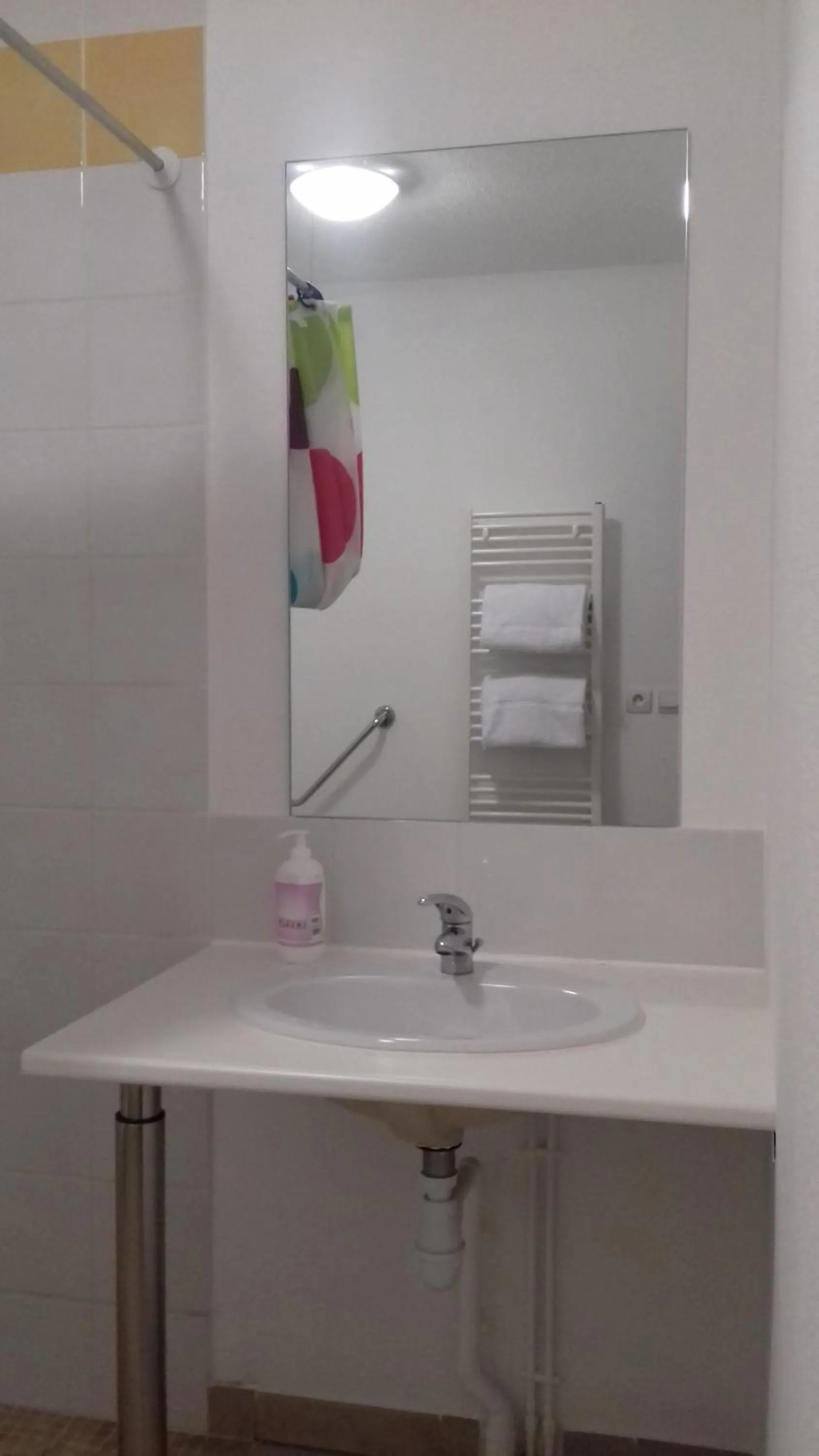 Bathroom in Résid'Artel Cadarache - ITER