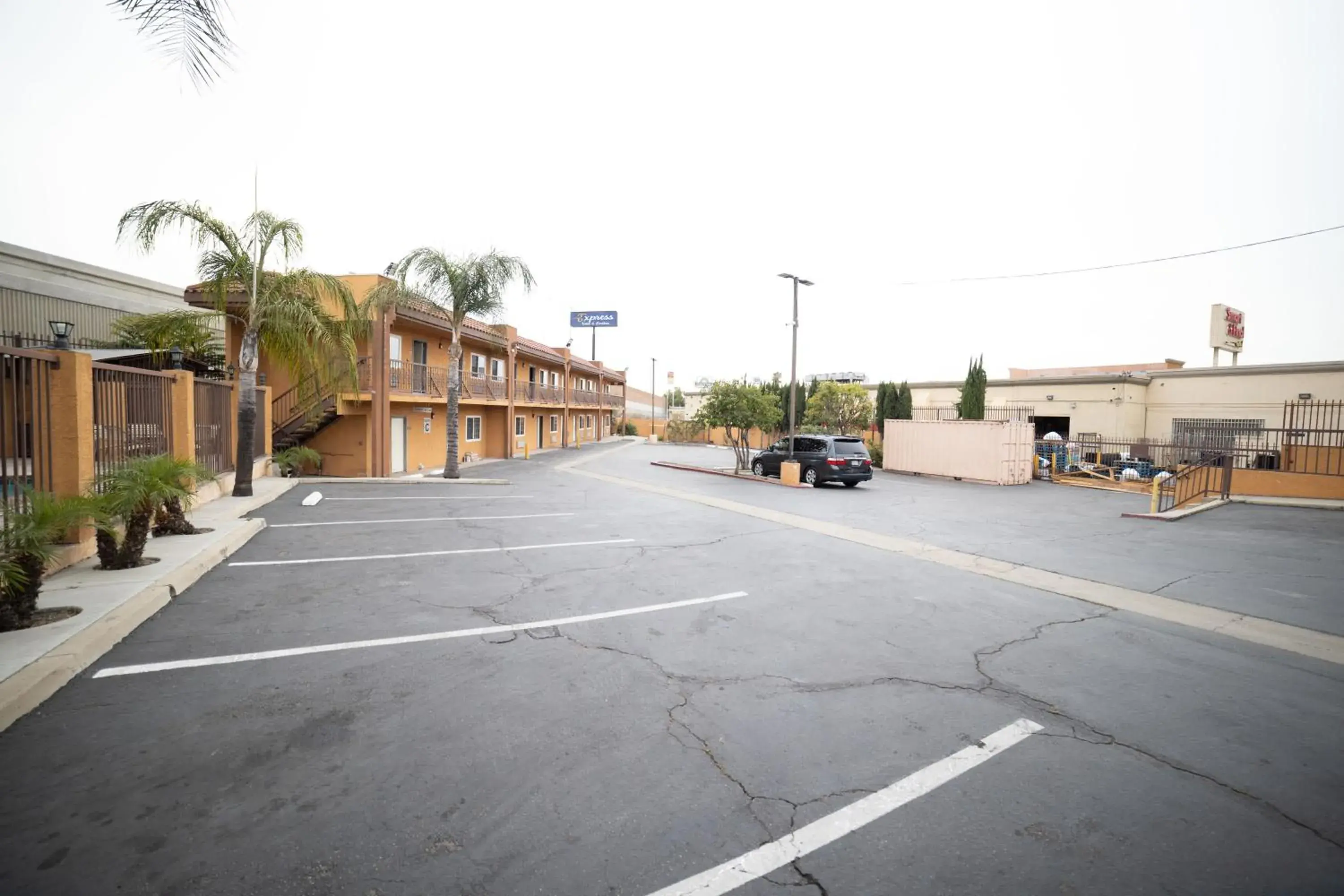 Location in Express Inn & Suites Ontario Airport Location in Express Inn & Suites Ontario Airport