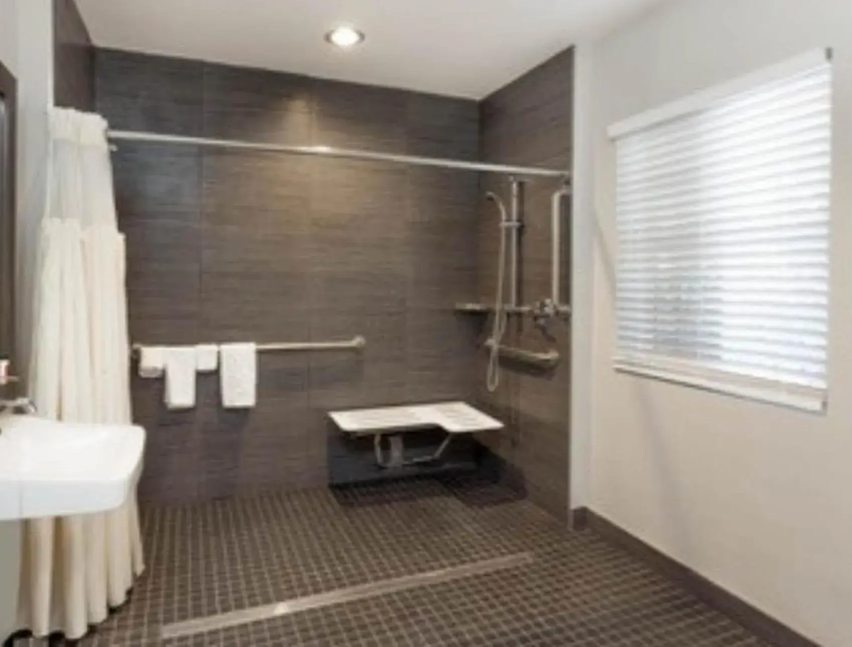 Bathroom in Studio 6 Rosemead, CA Bathroom in Studio 6 Rosemead, CA