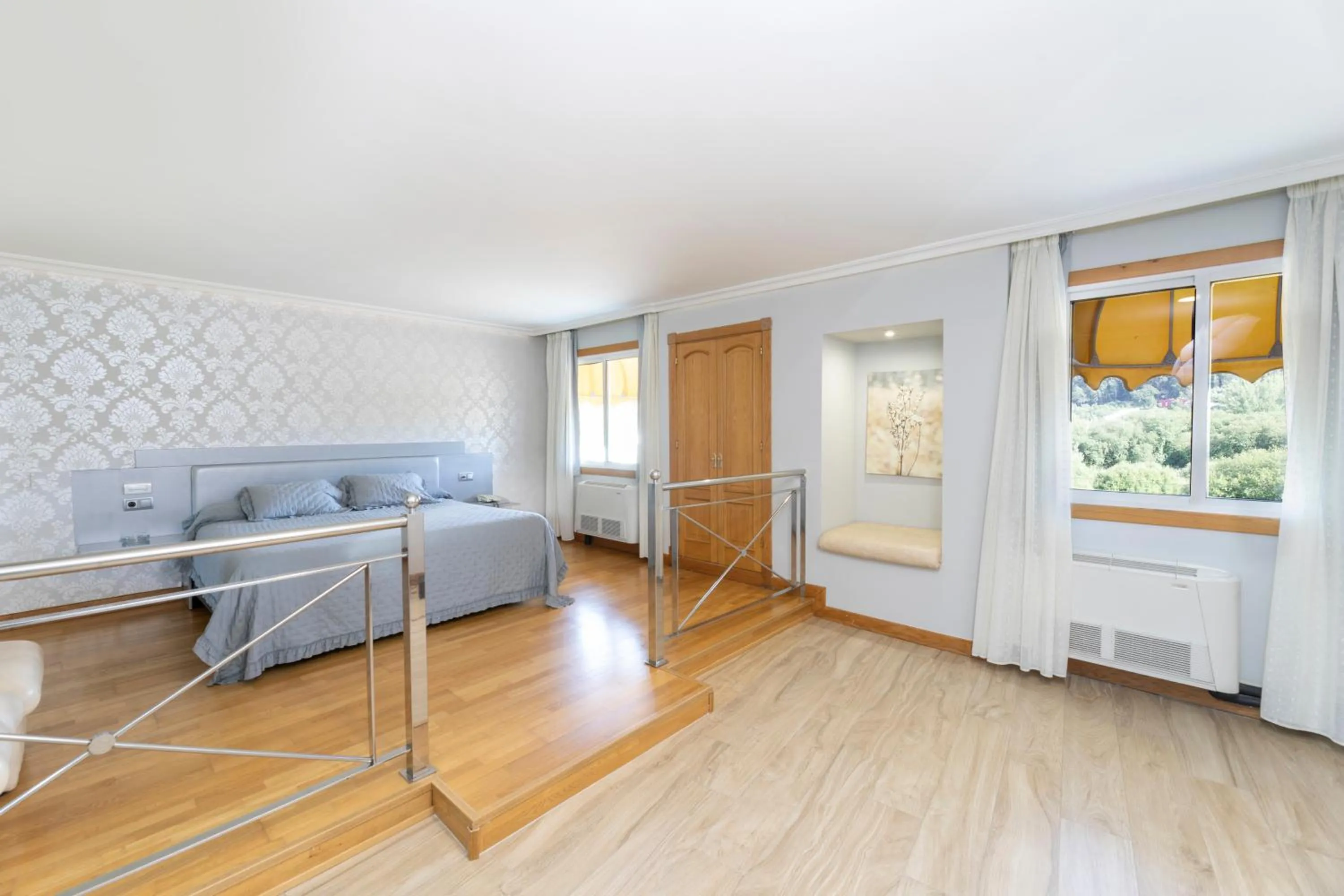 Bed in HOTEL HOLIDAY camino de Santiago por la costa