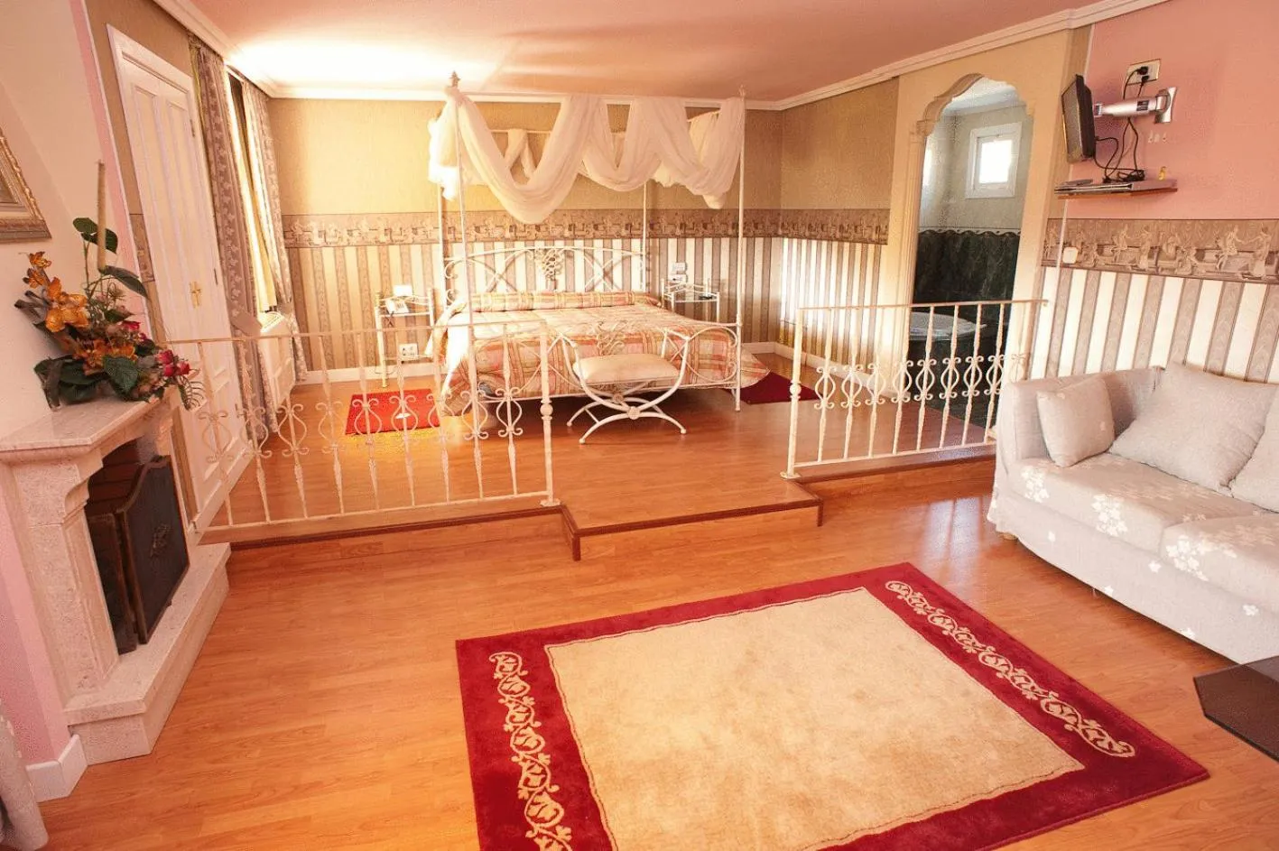Photo of the whole room, Bed in HOTEL HOLIDAY camino de Santiago por la costa