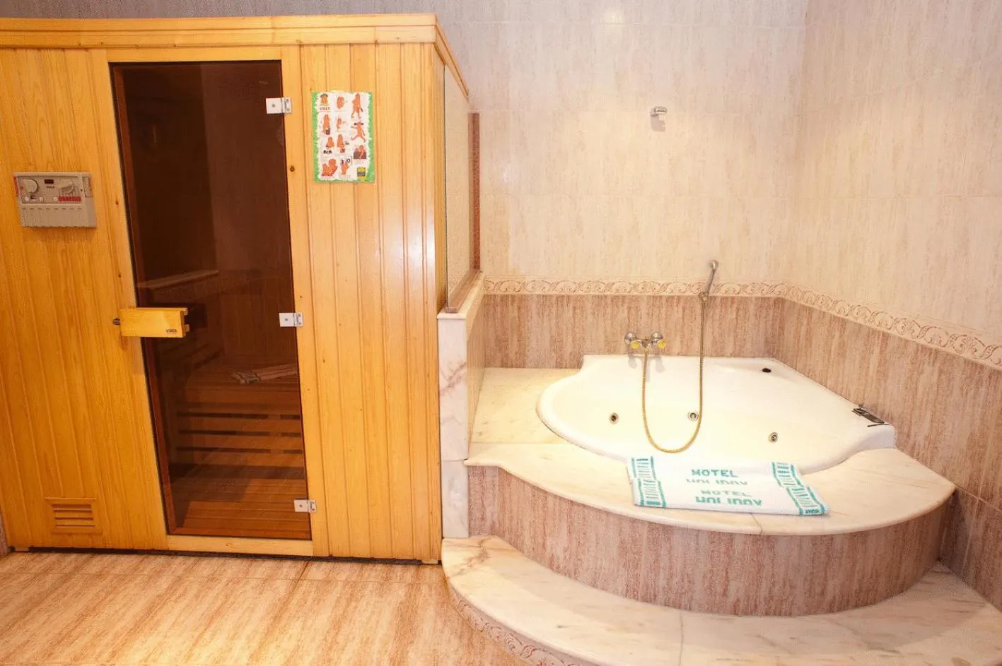 Bathroom in HOTEL HOLIDAY camino de Santiago por la costa