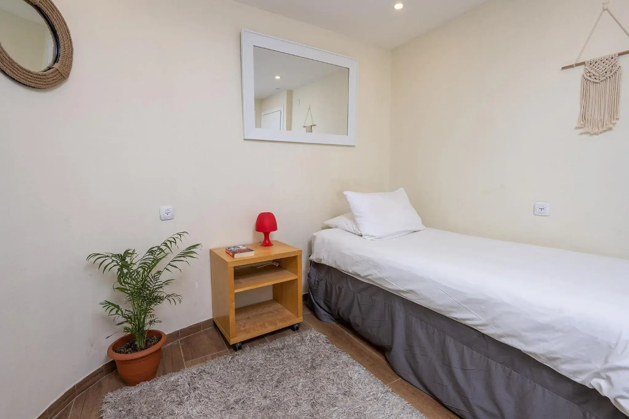 Single Room - single occupancy in Mike's House Jerusalem Single Room - single occupancy in Mike's House Jerusalem