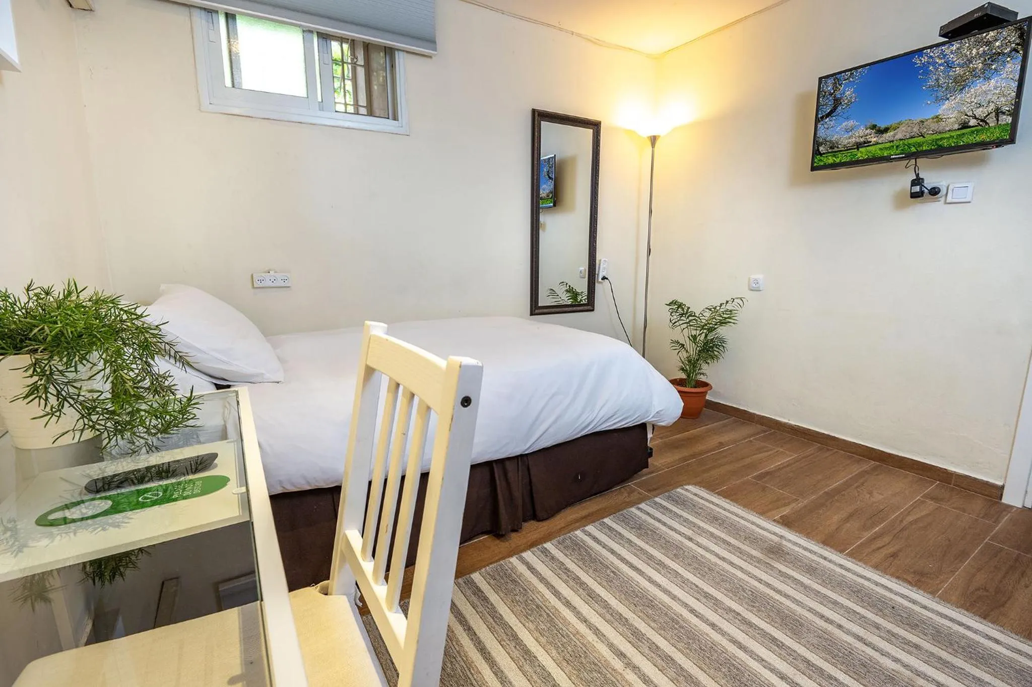 TV and multimedia, Bed in Mike's House Jerusalem