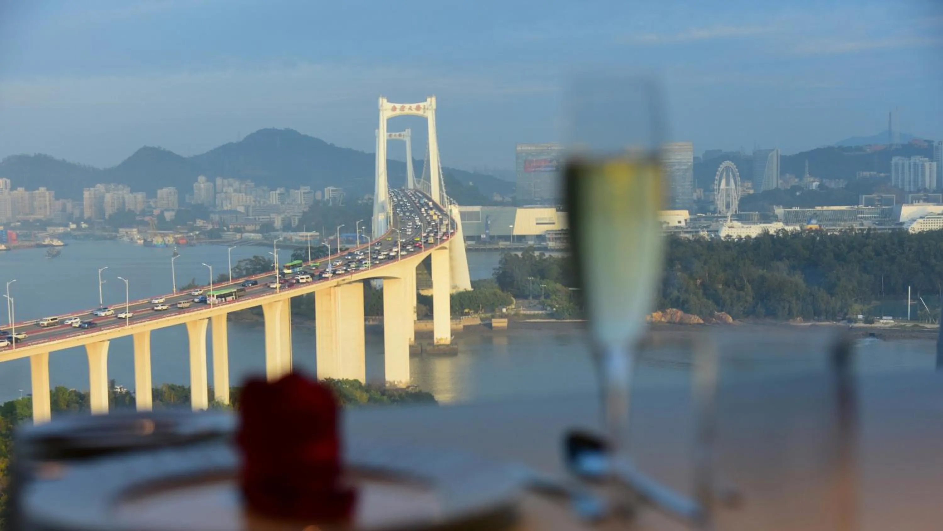 Area and facilities in HUALUXE Xiamen Haicang Habour View