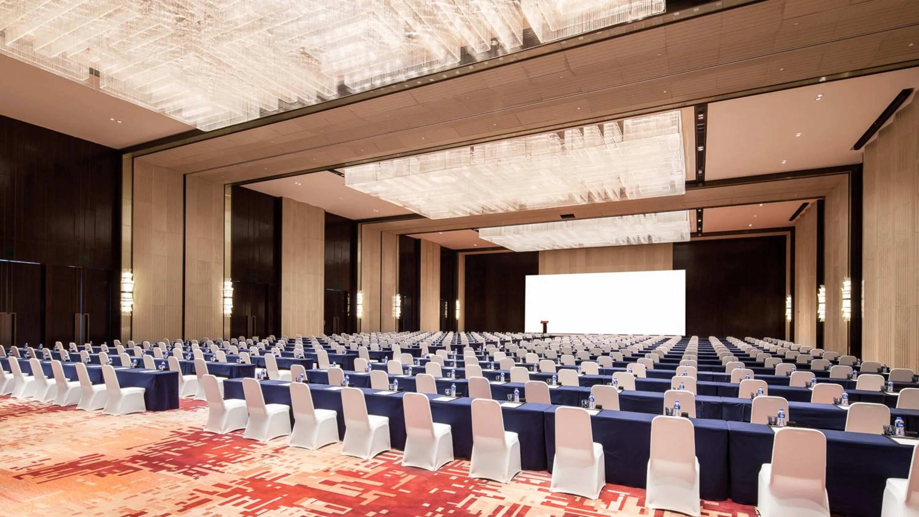 Banquet/Function facilities in HUALUXE Xiamen Haicang Habour View