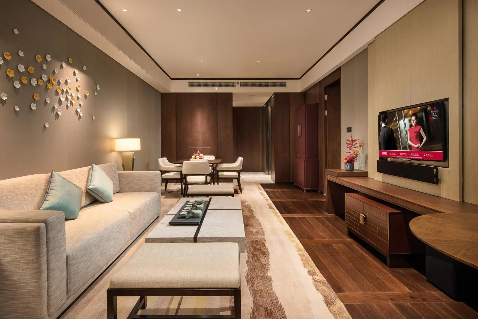 Living room in HUALUXE Xiamen Haicang Habour View