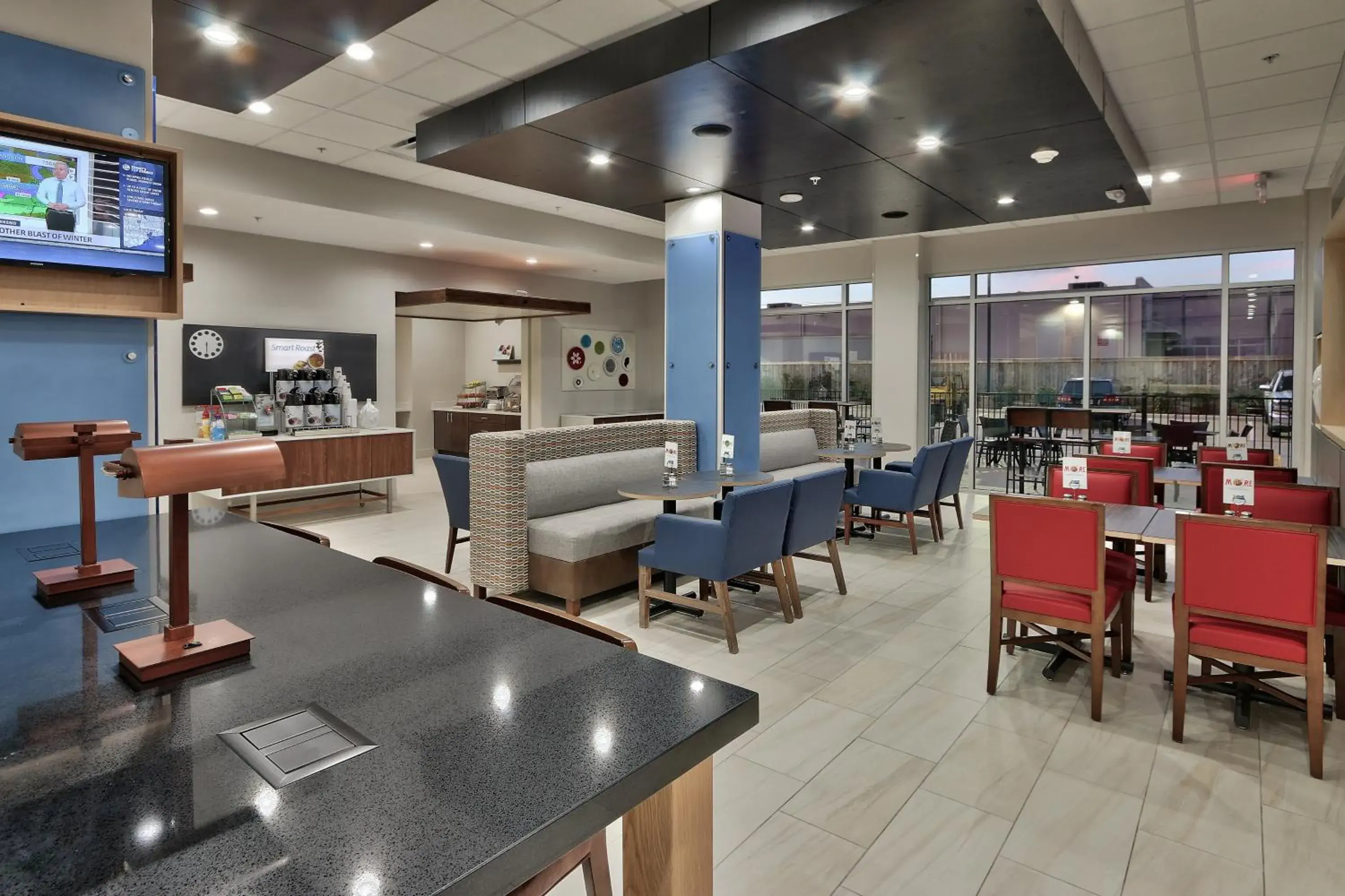 Breakfast in Holiday Inn Express & Suites - Houston East - Beltway 8 by IHG Breakfast in Holiday Inn Express & Suites - Houston East - Beltway 8 by IHG