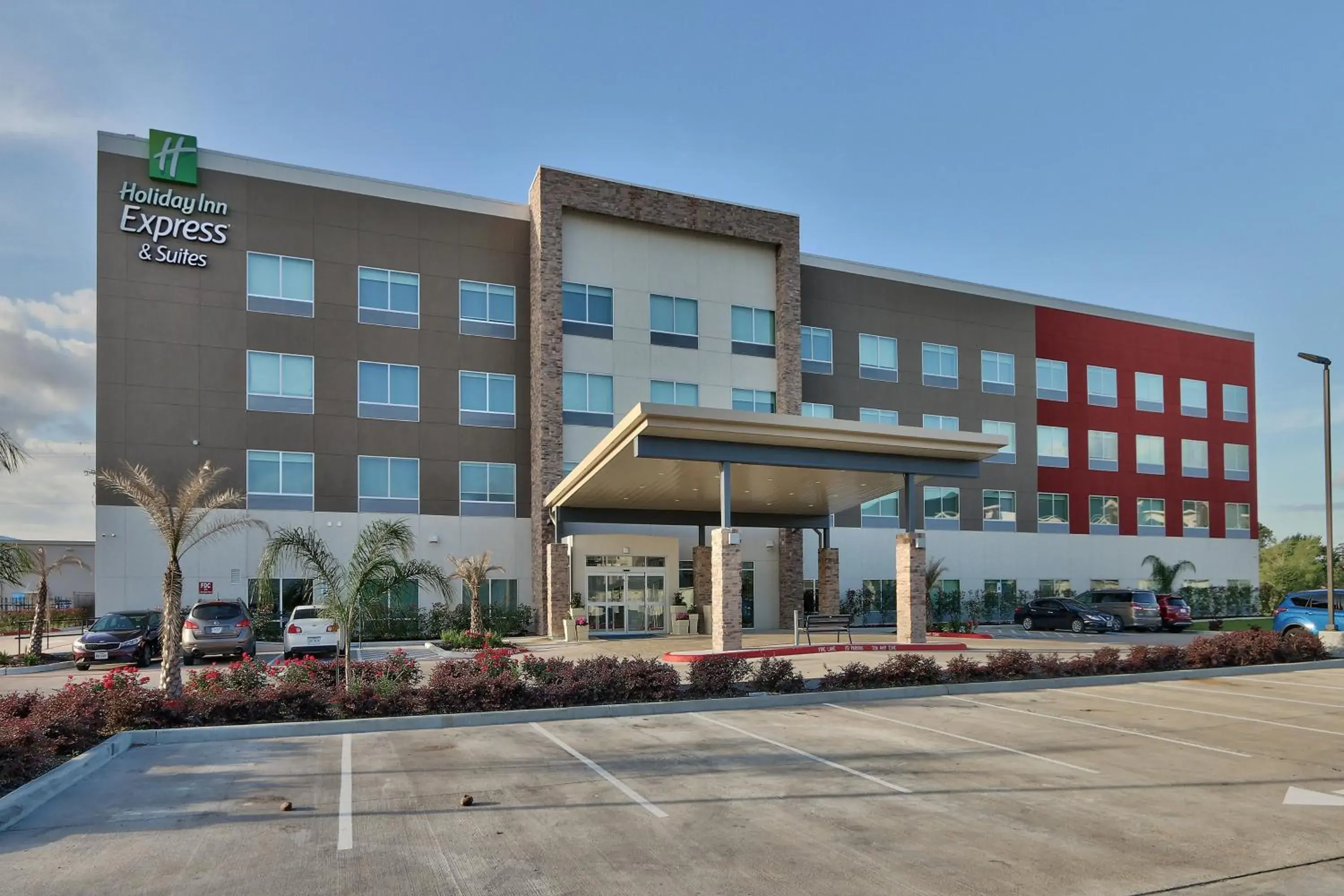 Property building in Holiday Inn Express & Suites - Houston East - Beltway 8 by IHG Property building in Holiday Inn Express & Suites - Houston East - Beltway 8 by IHG