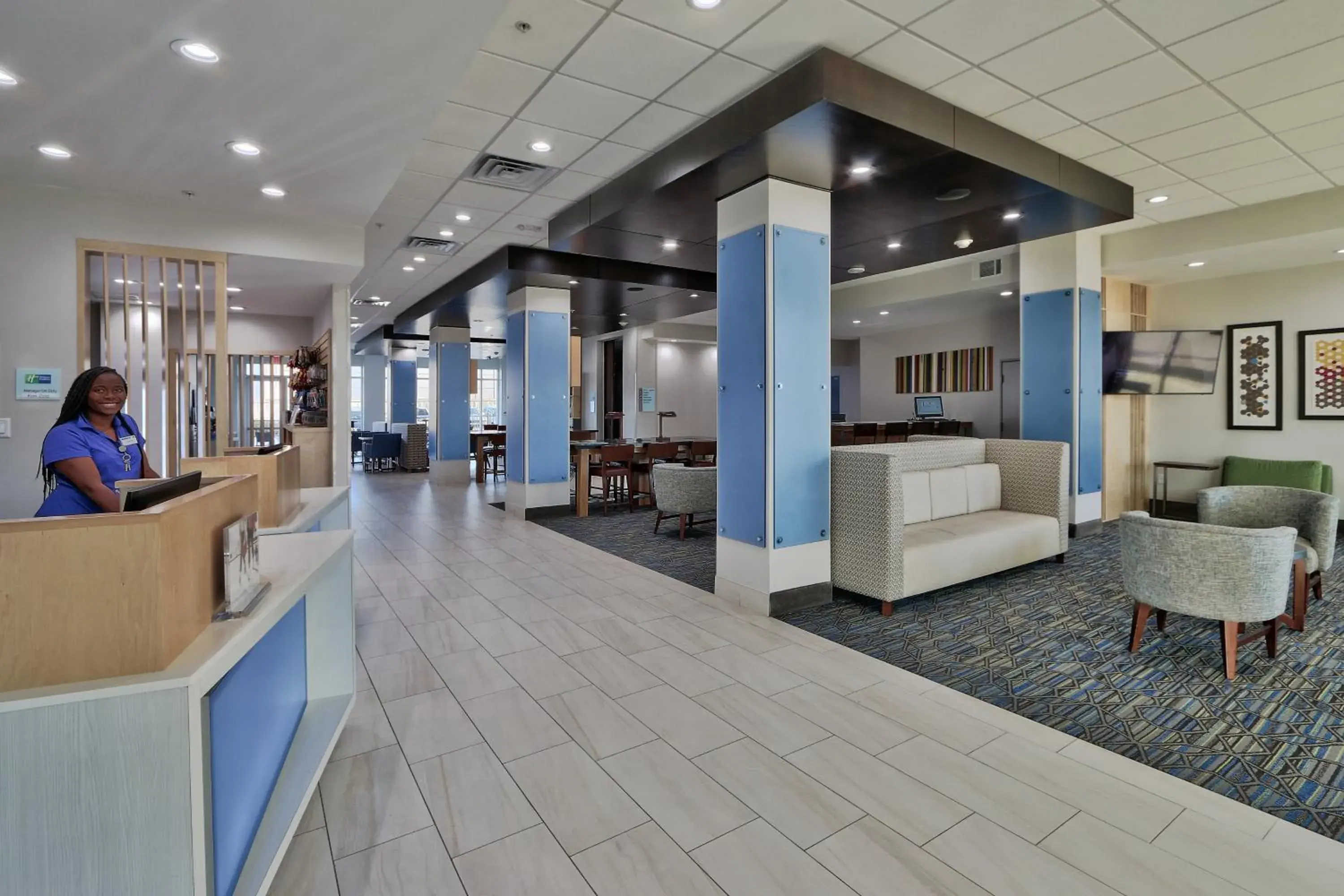 Lobby or reception in Holiday Inn Express & Suites - Houston East - Beltway 8 by IHG Lobby or reception in Holiday Inn Express & Suites - Houston East - Beltway 8 by IHG