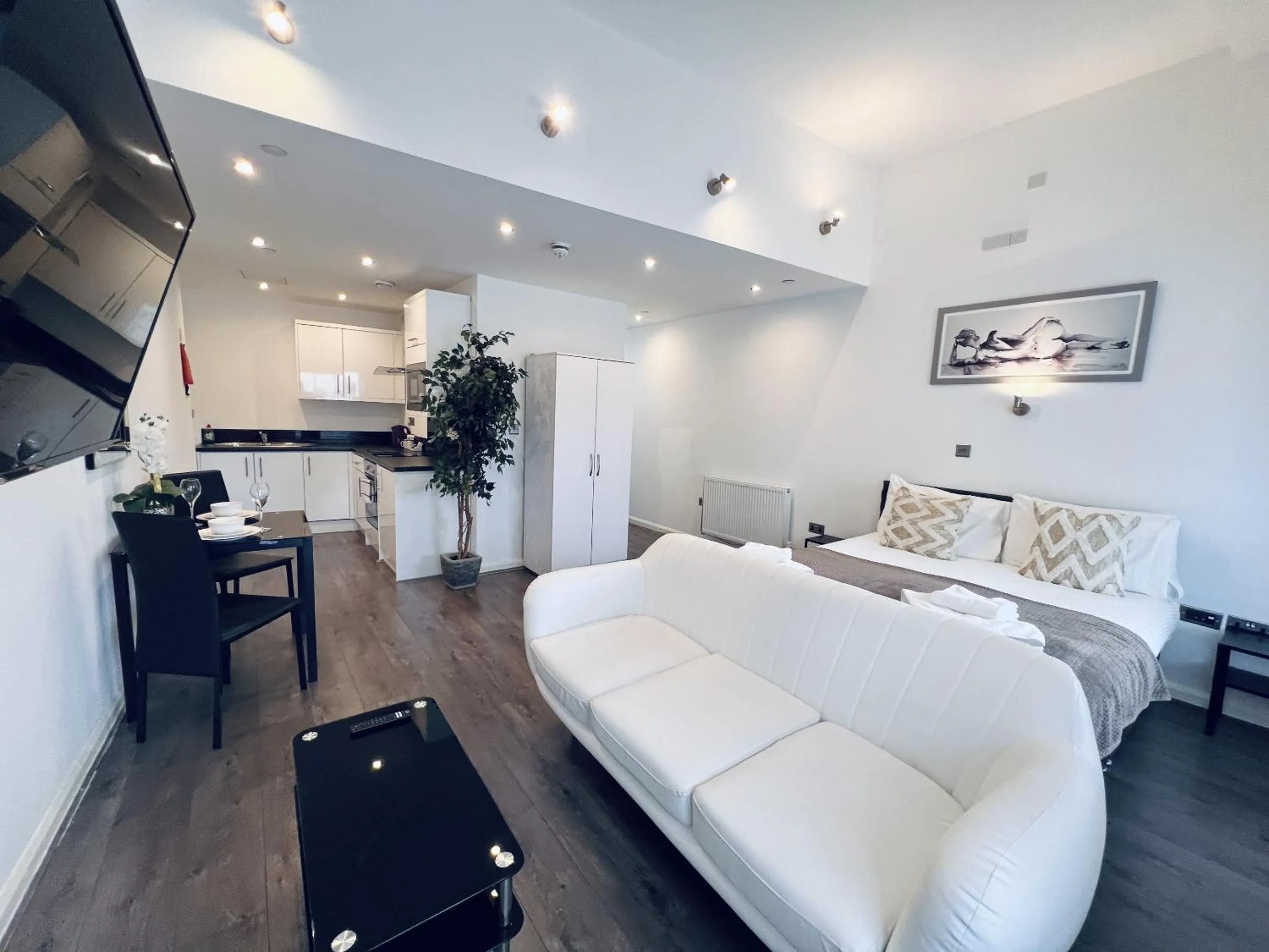 Other in Fox House Studios, City centre Aparthotel