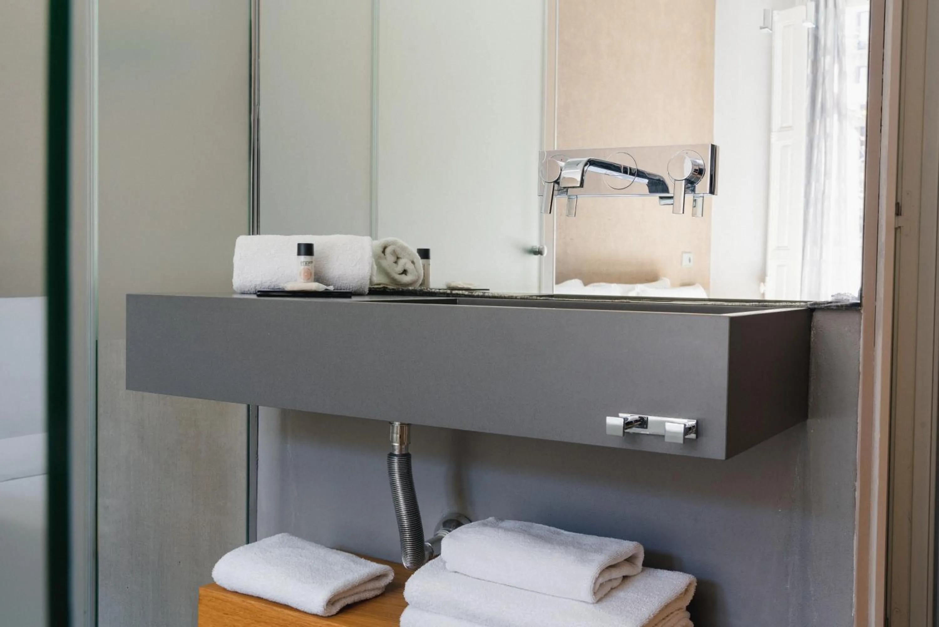 Bathroom in Cosmopolitan Boutique Rambla