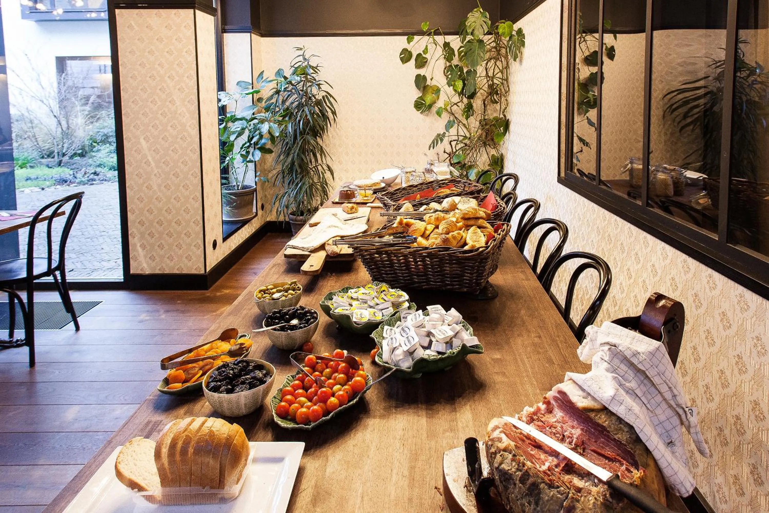 Buffet breakfast in Latroupe Hotel Jardin Secret