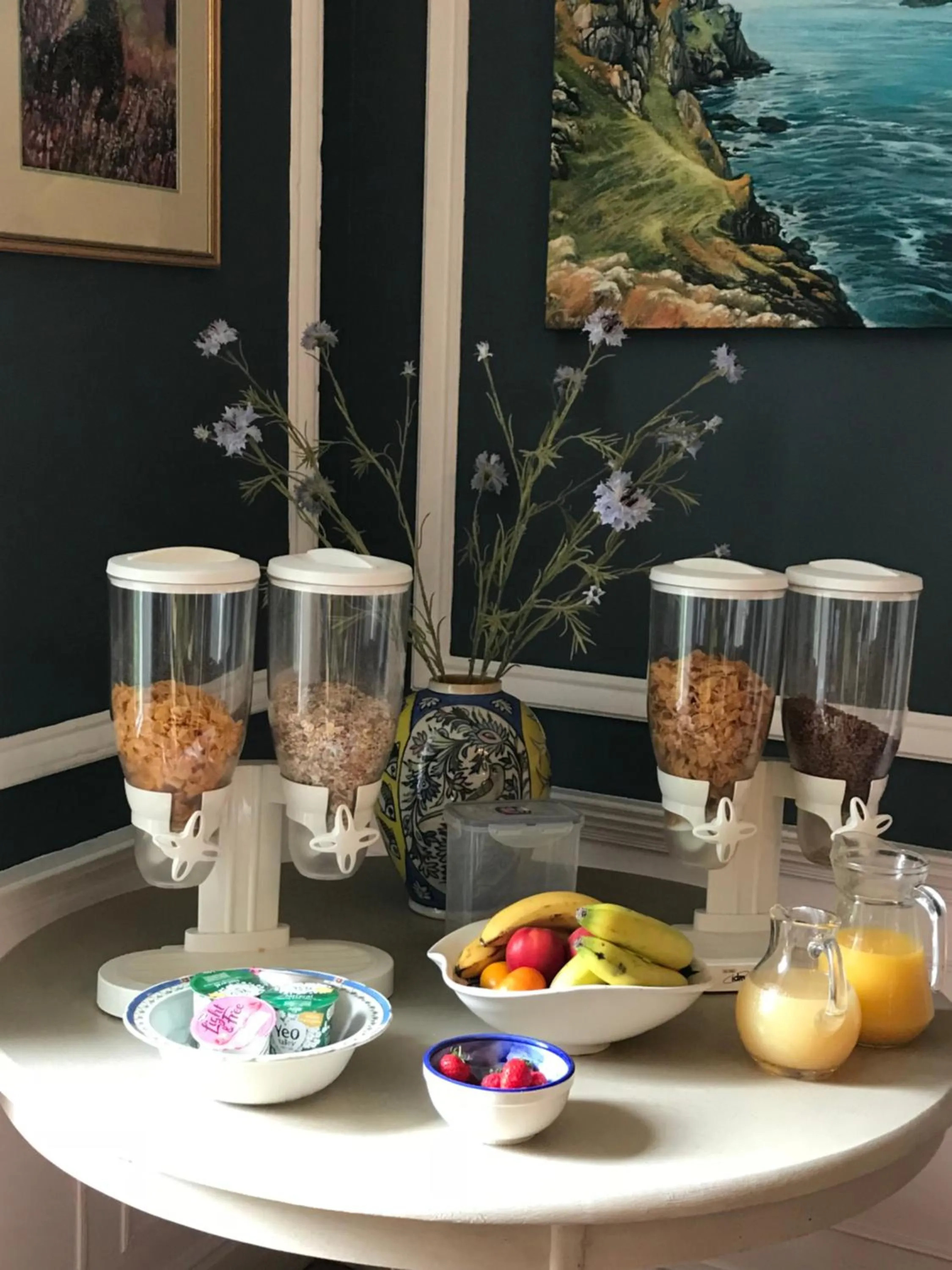 Dining area in SPRING GARDENS B&B