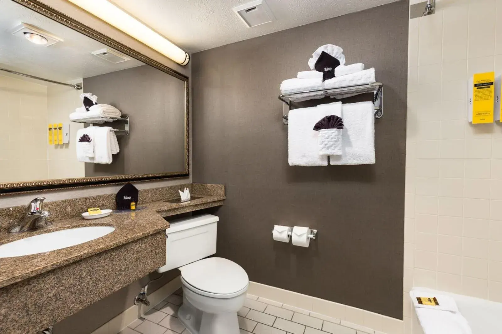 Best Western Plus Landmark Inn Best Western Plus Landmark Inn