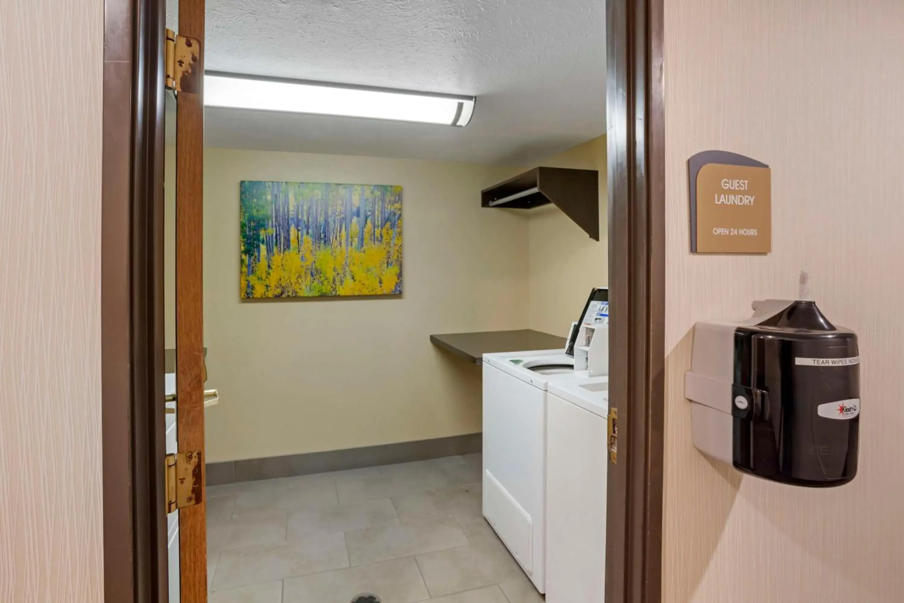 Property building in Best Western Plus Landmark Inn Property building in Best Western Plus Landmark Inn