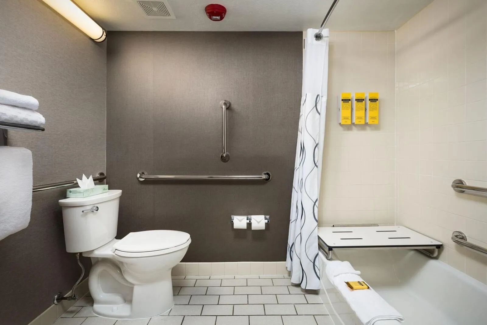 Toilet in Best Western Plus Landmark Inn