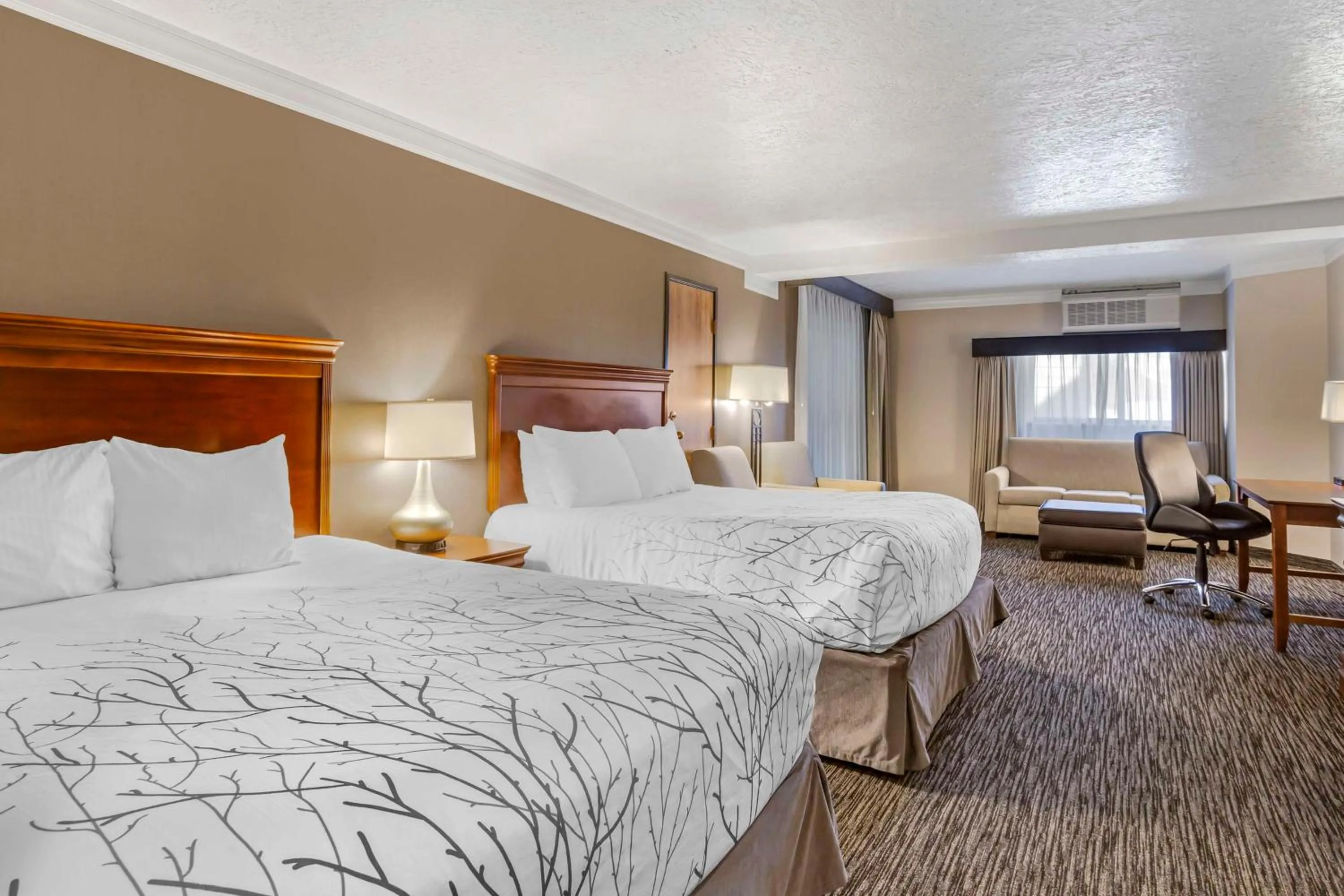 Bedroom, Bed in Best Western Plus Landmark Inn