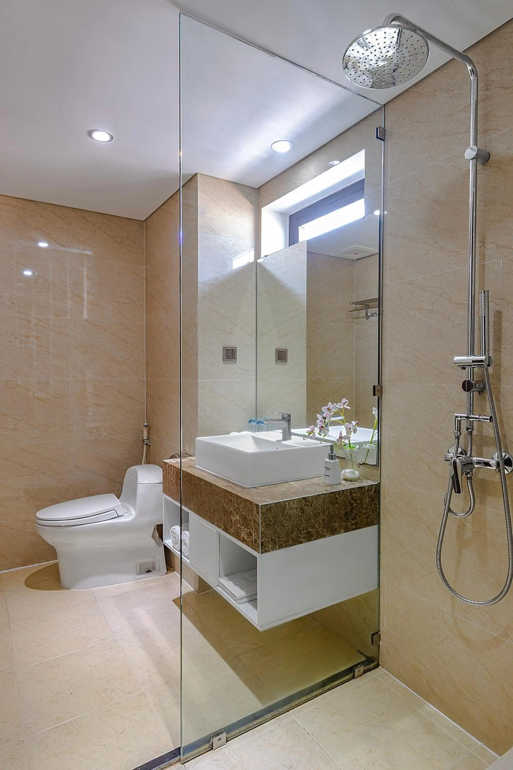 Shower in Pavilion Hotel Da Nang