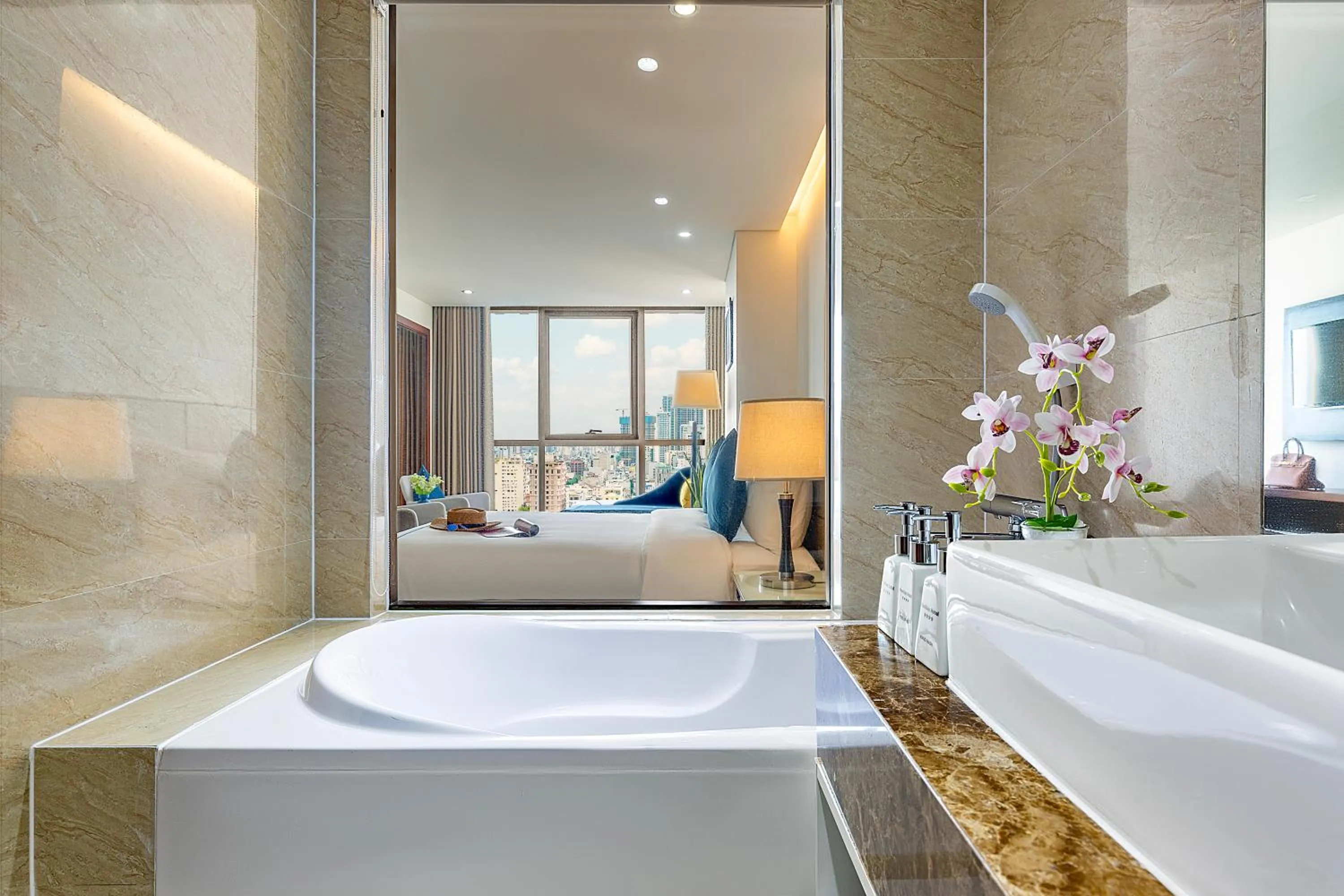Bathroom, Bed in Pavilion Hotel Da Nang