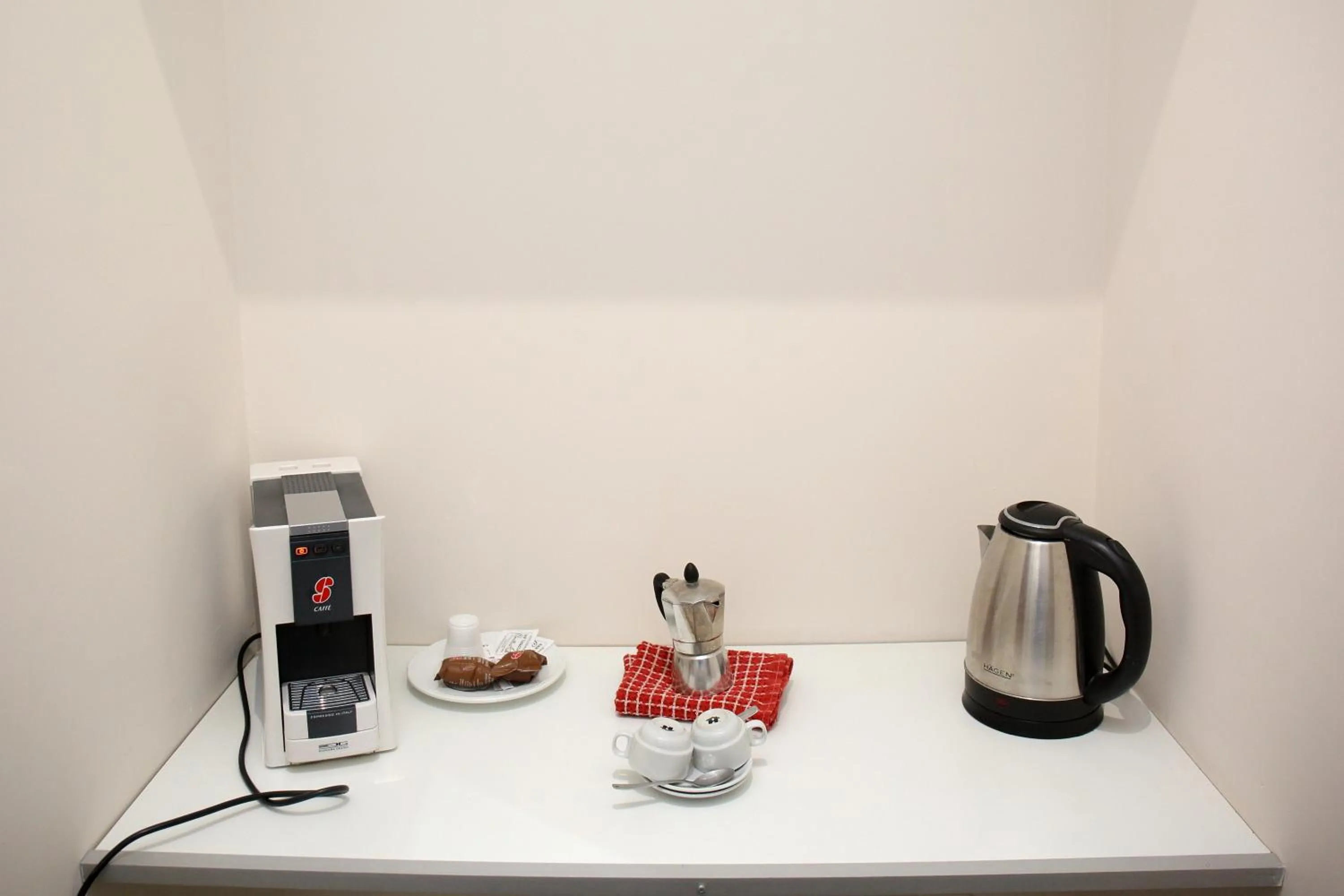 Coffee/tea facilities in Palazzo Dei Corsari