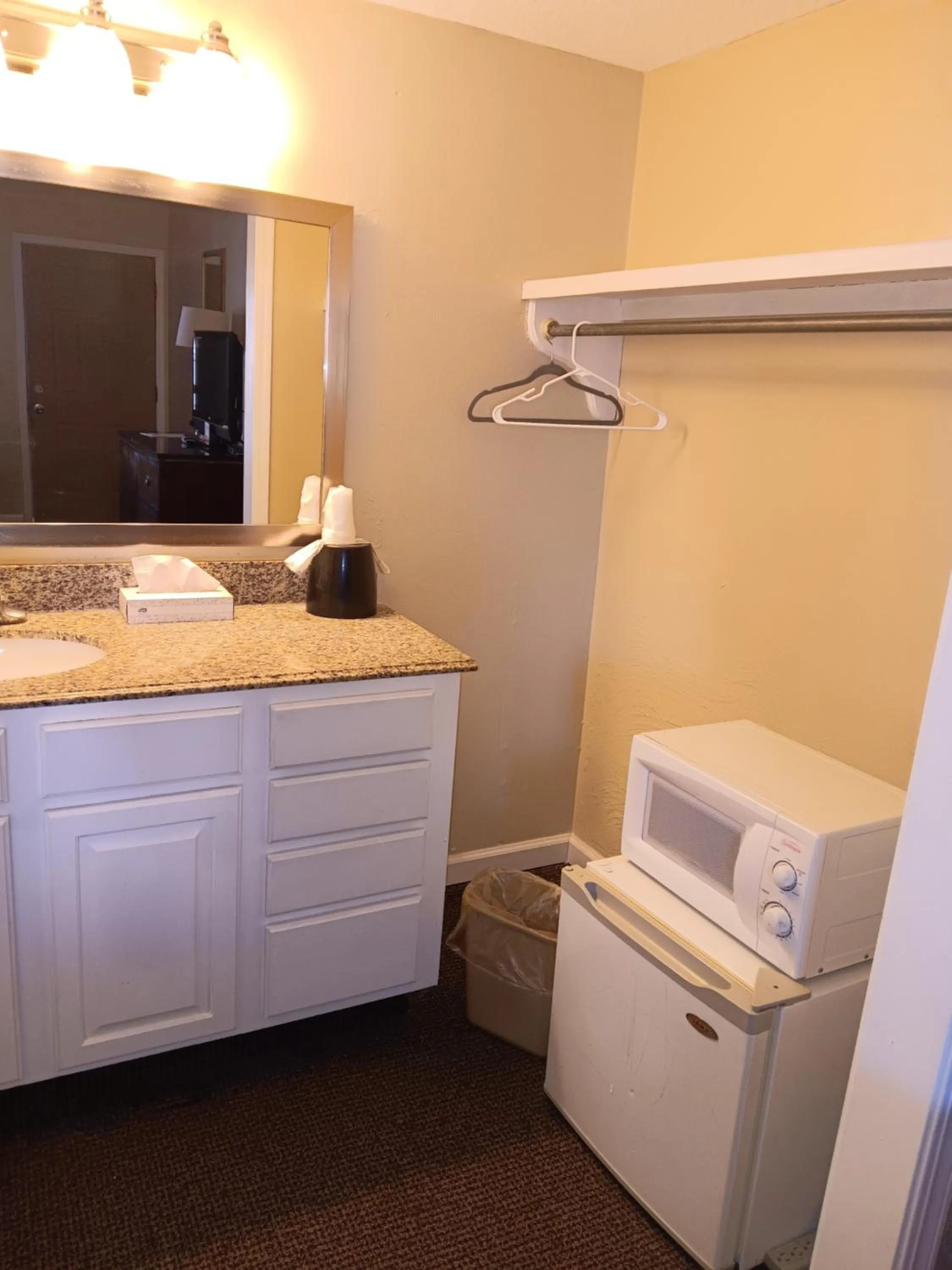 Bedroom in Victorian Inn