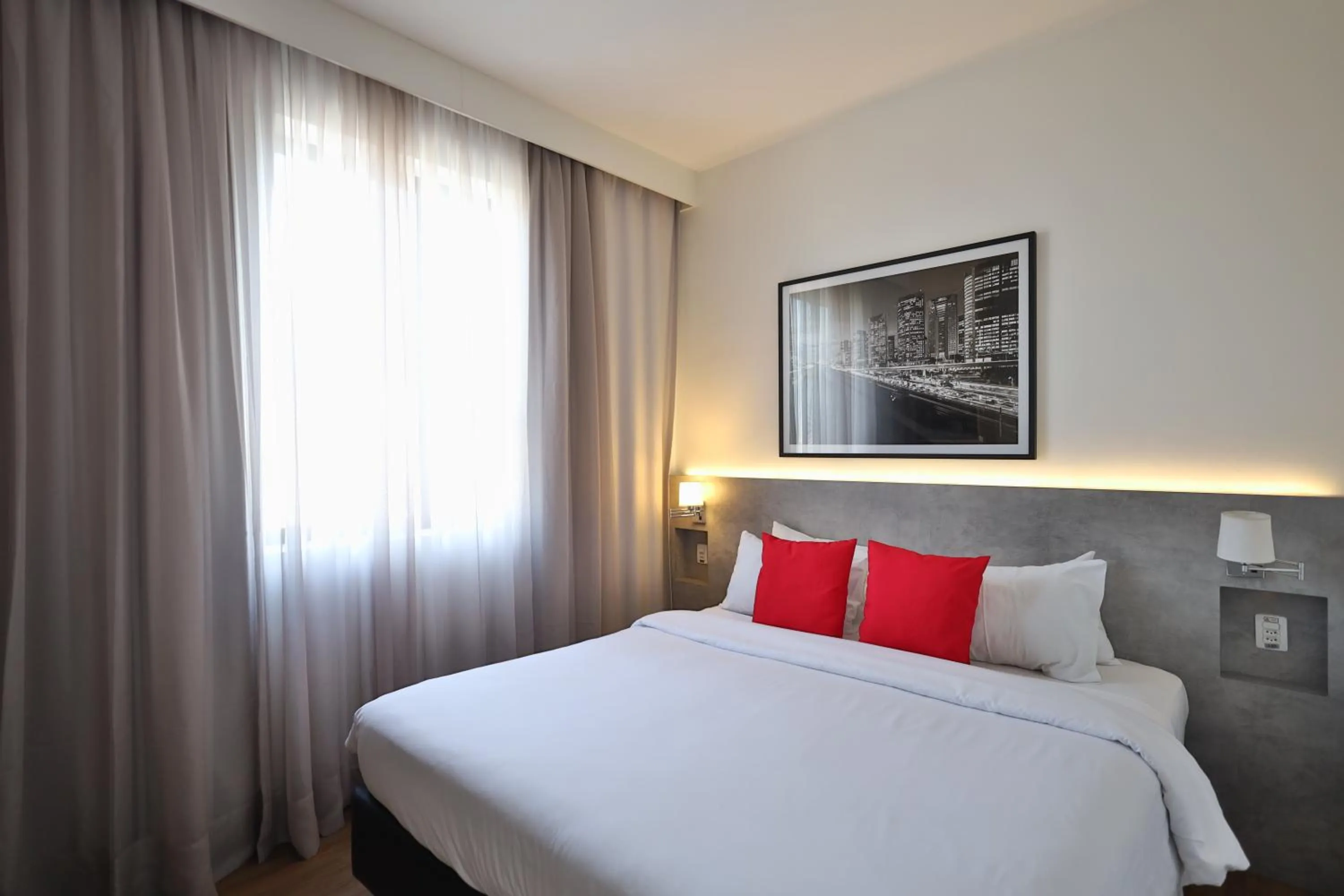 Bedroom, Bed in Ramada Encore Sao Paulo Tiradentes Centro