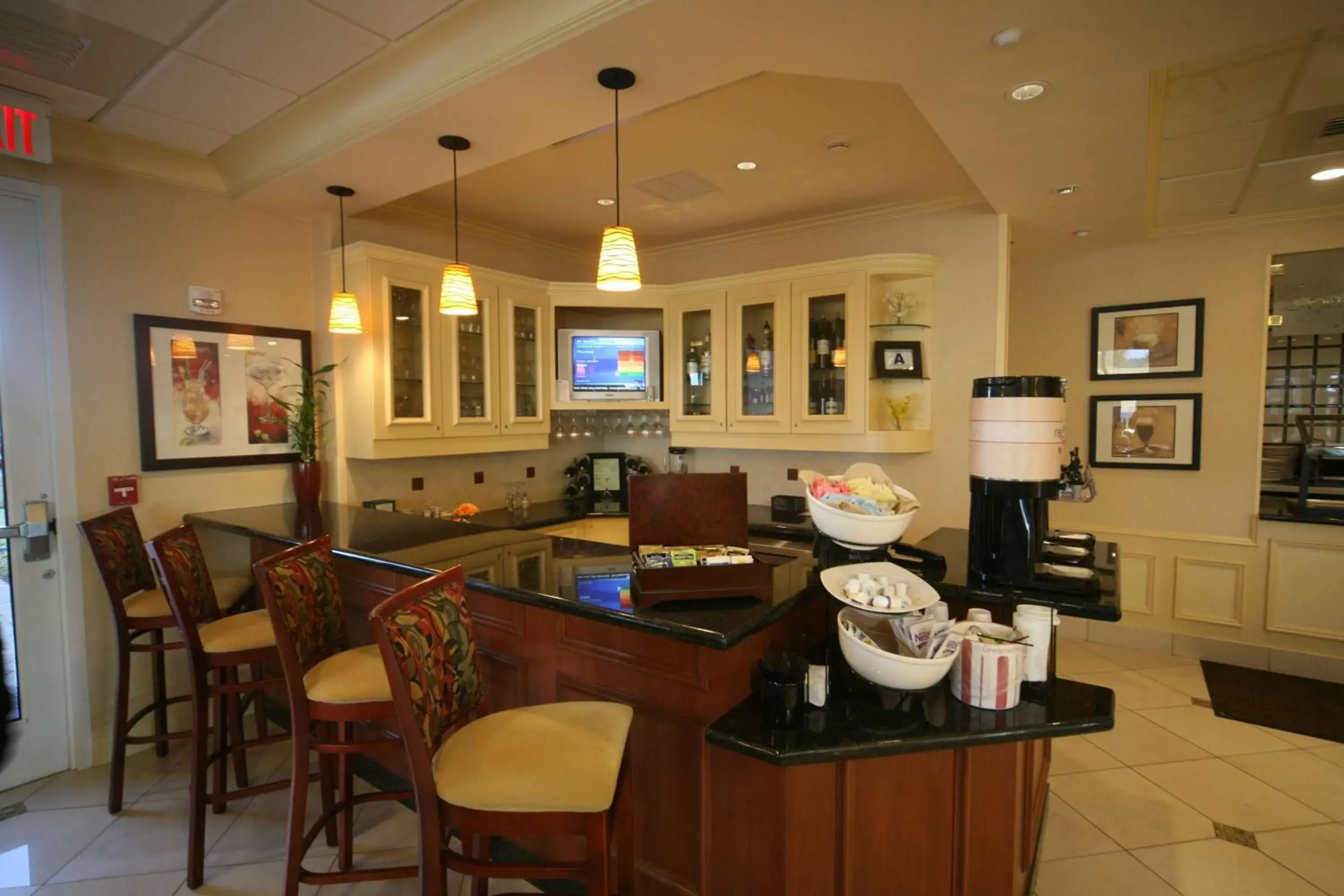 Lounge or bar in Hilton Garden Inn Anderson Lounge or bar in Hilton Garden Inn Anderson