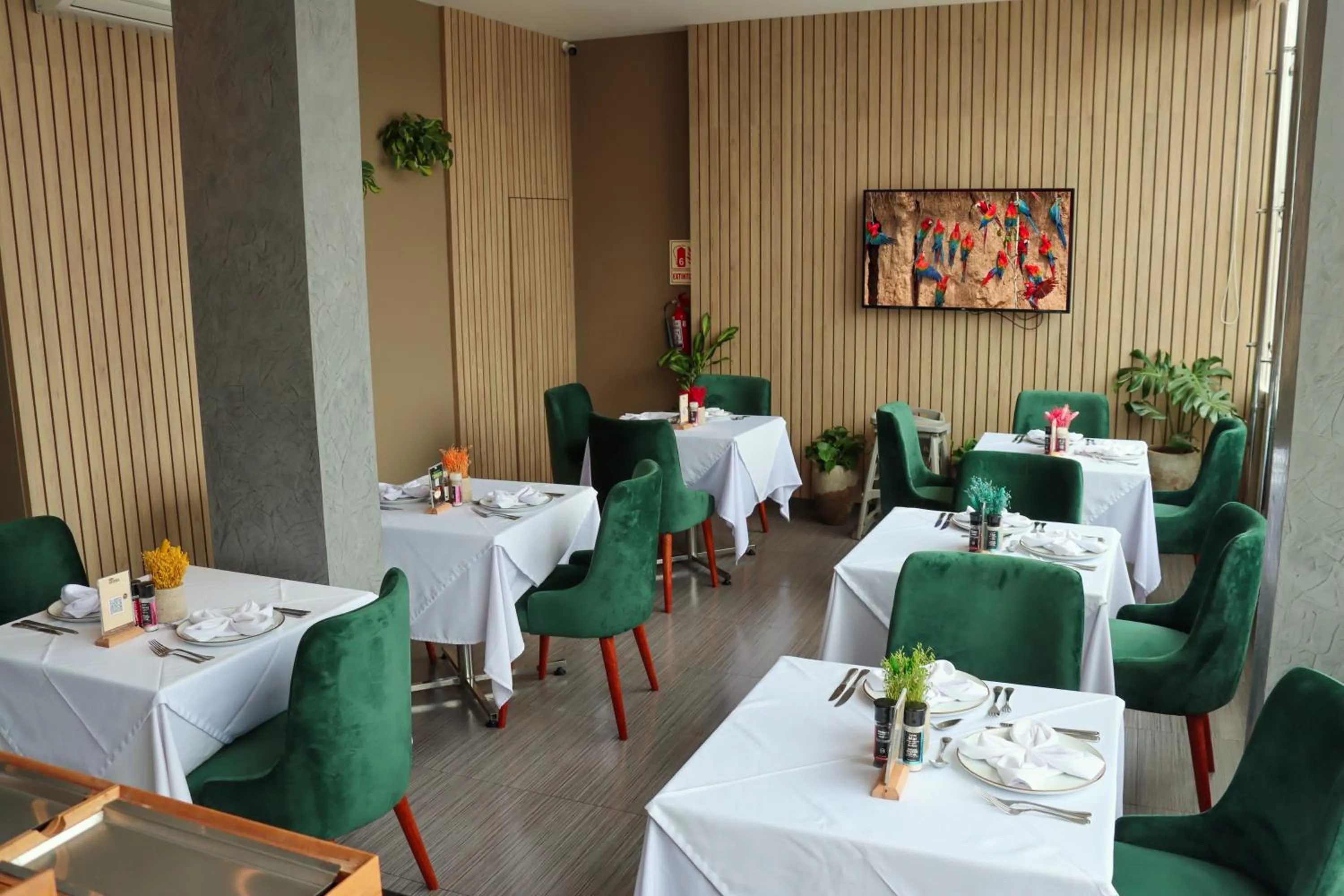 Restaurant/places to eat in Rado Hotel - Santa María