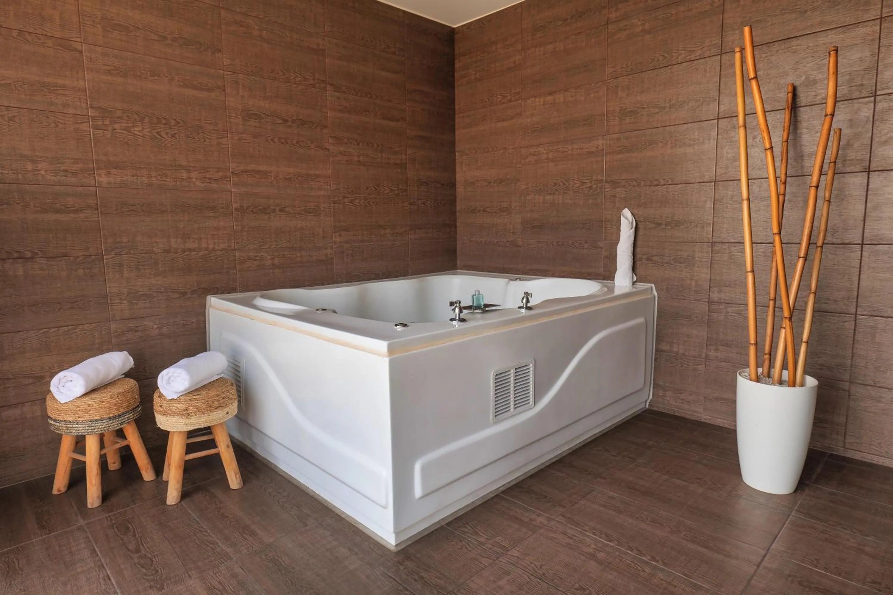 Hot Tub in Rado Hotel - Santa María