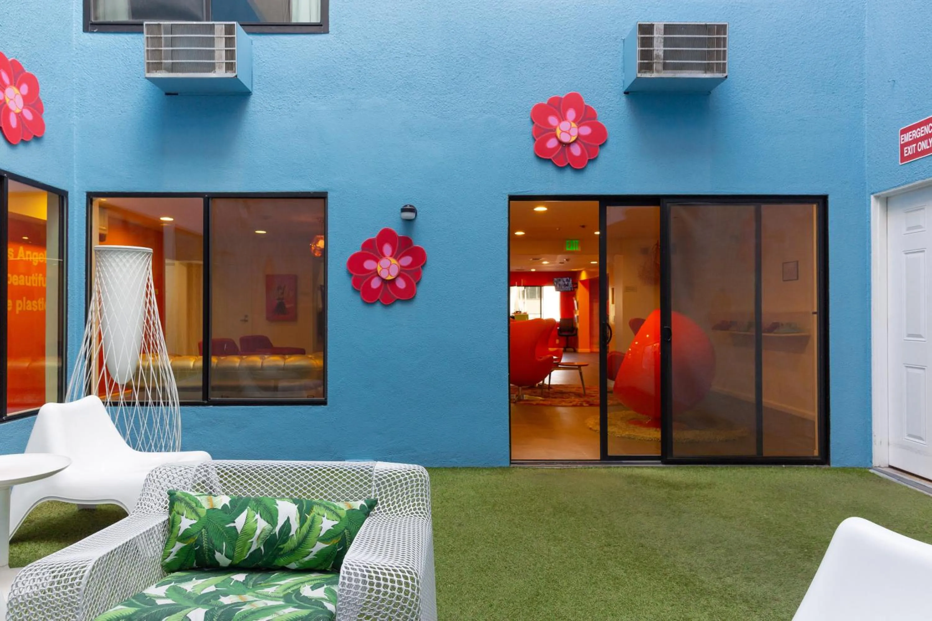 Patio in Shelter Hotel Los Angeles