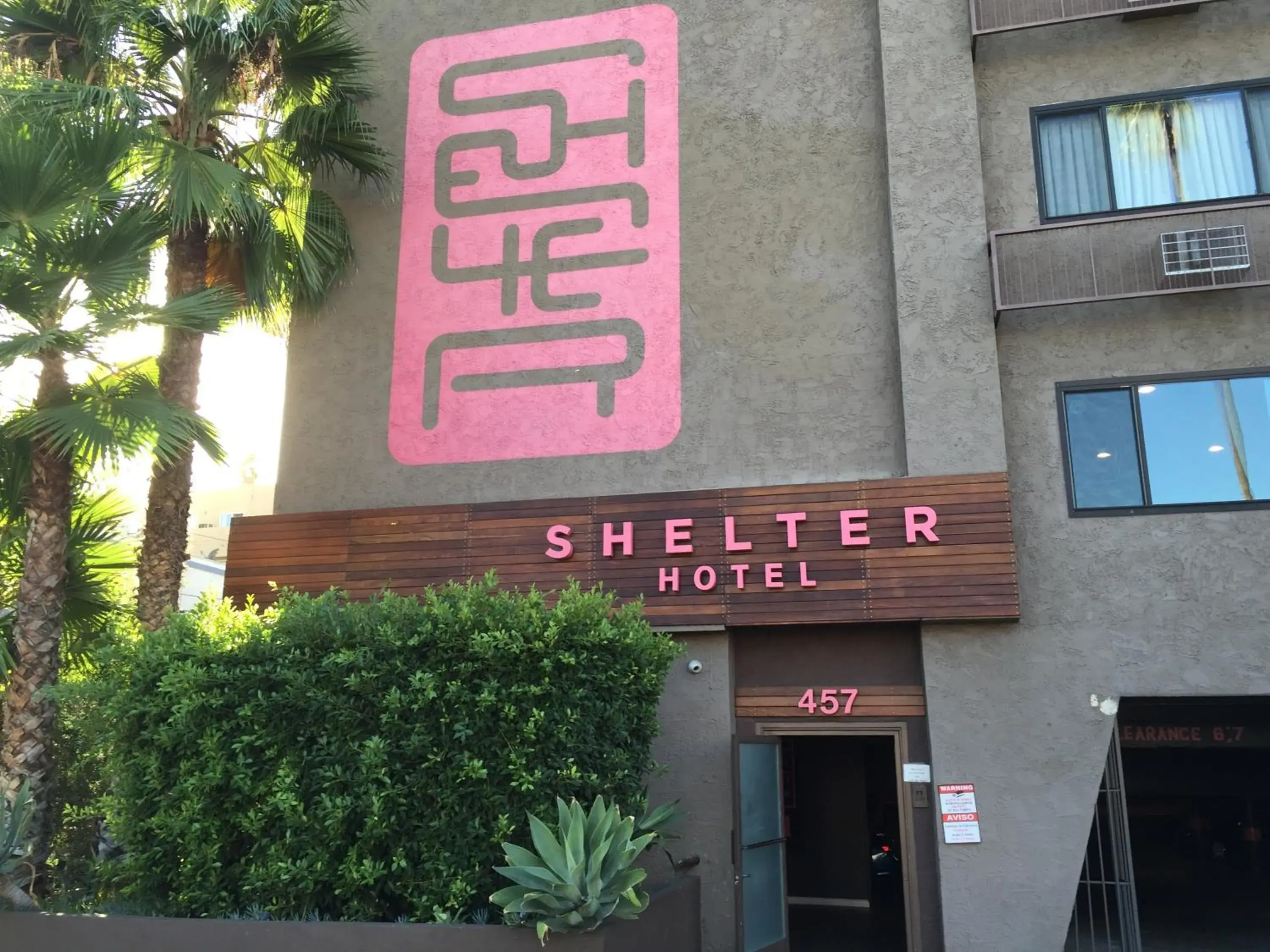 Facade/entrance in Shelter Hotel Los Angeles Facade/entrance in Shelter Hotel Los Angeles