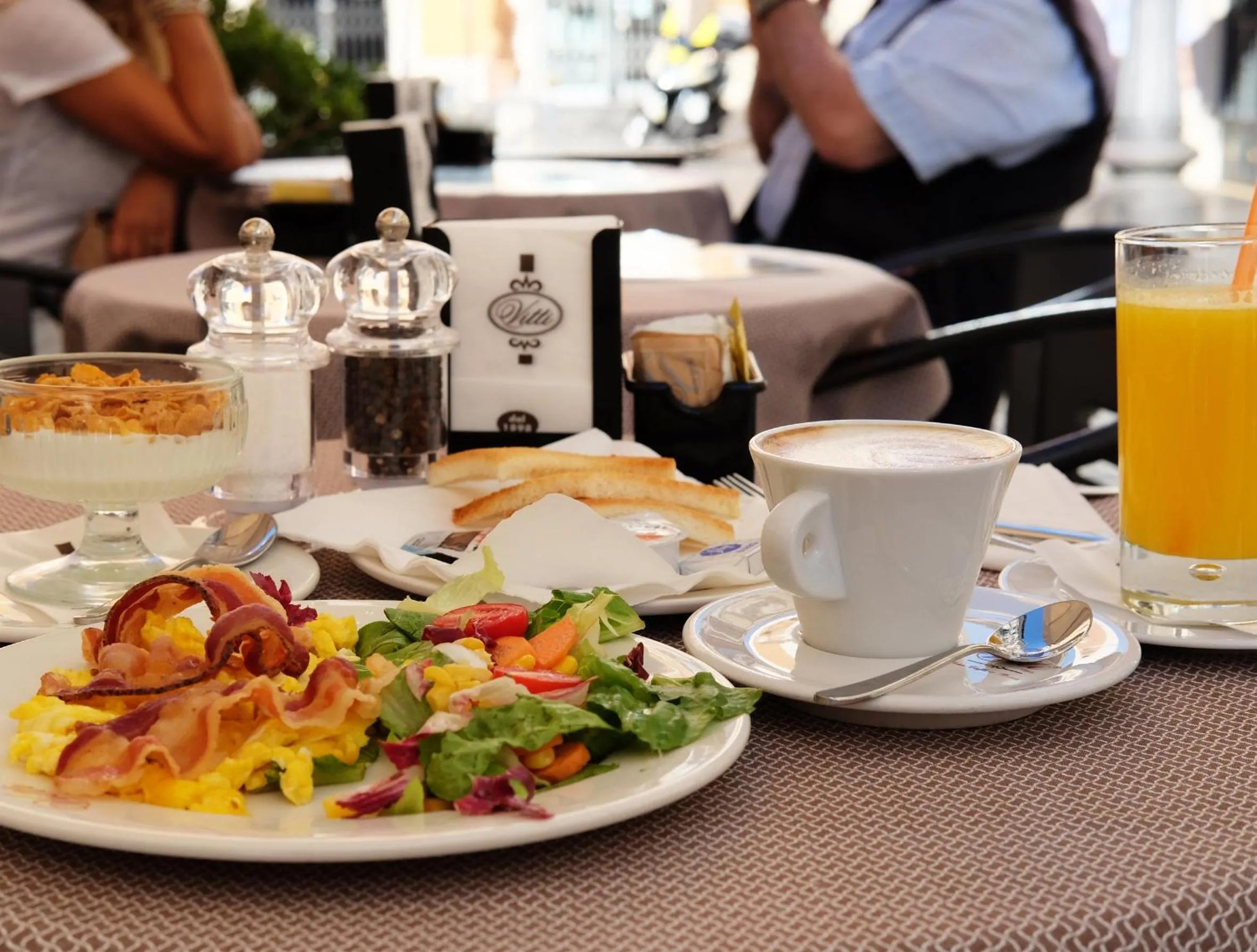 Continental breakfast in Nobildonne Relais