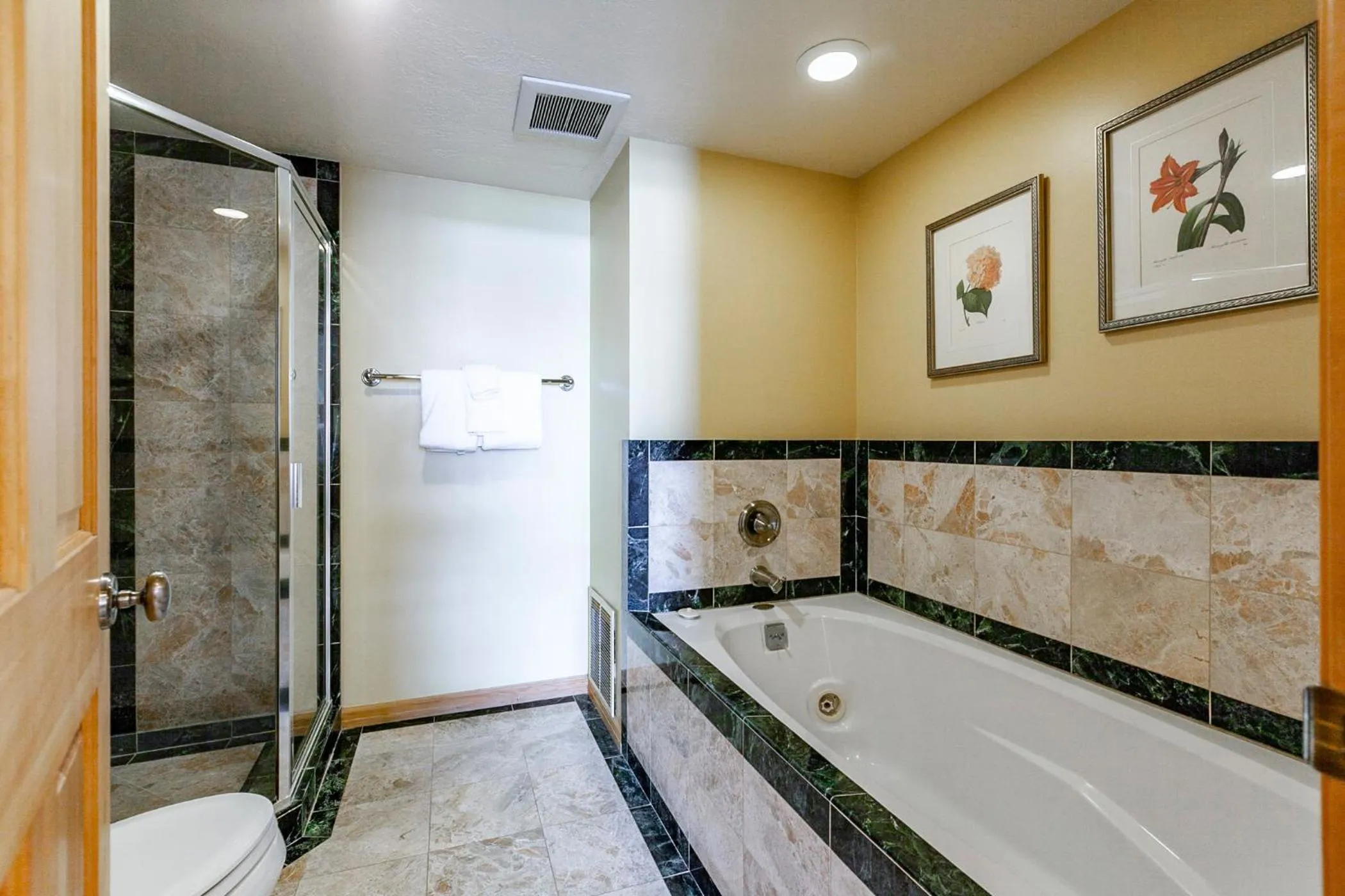 Bathroom in The Caledonian by All Seasons Resort Lodging