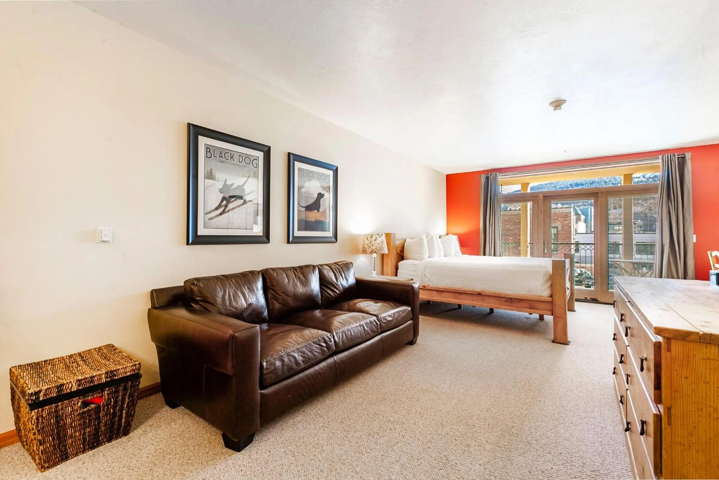 Bedroom, Bed in The Caledonian by All Seasons Resort Lodging