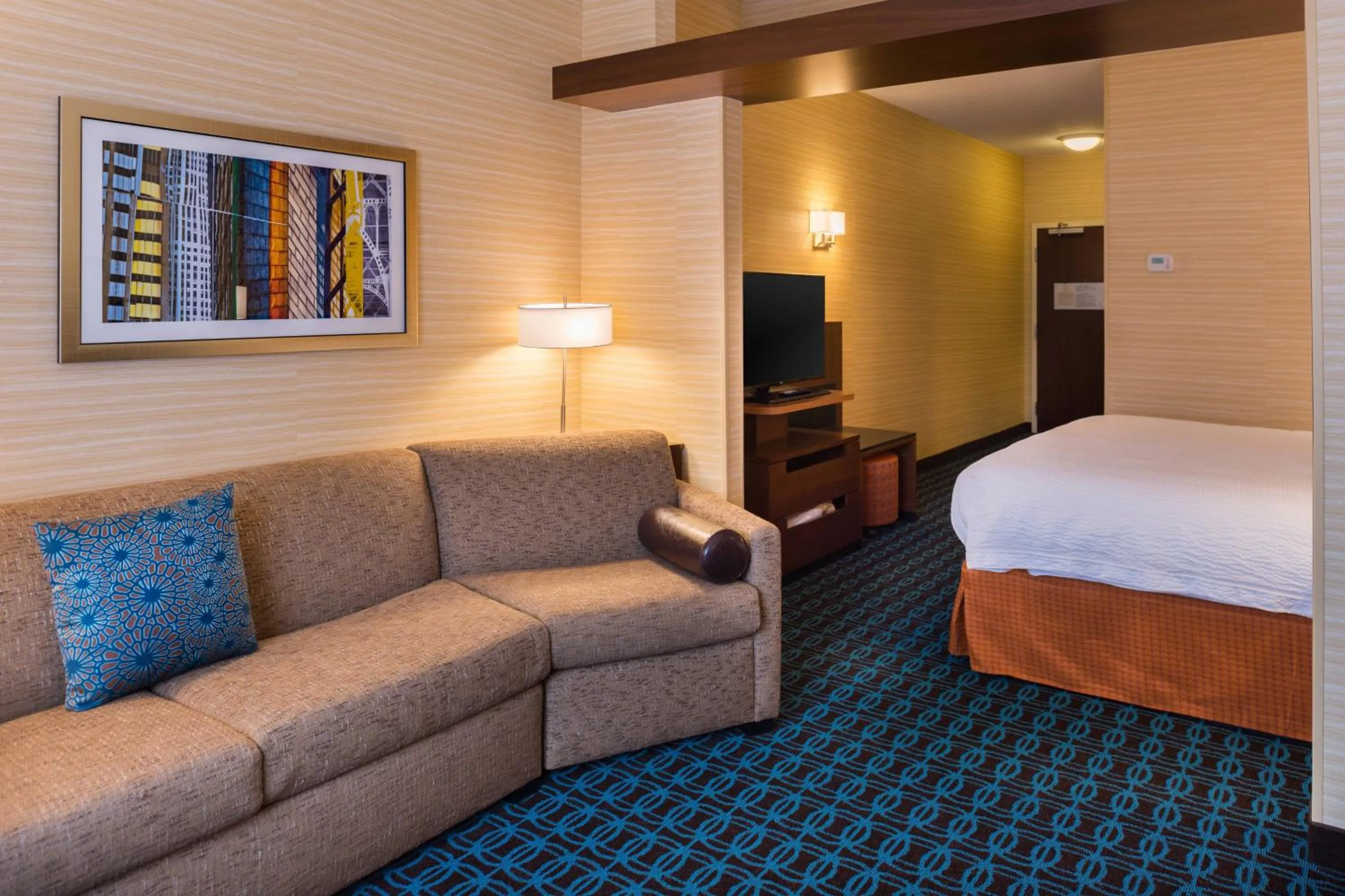 Photo of the whole room, Bed in Fairfield Inn & Suites by Marriott Olean
