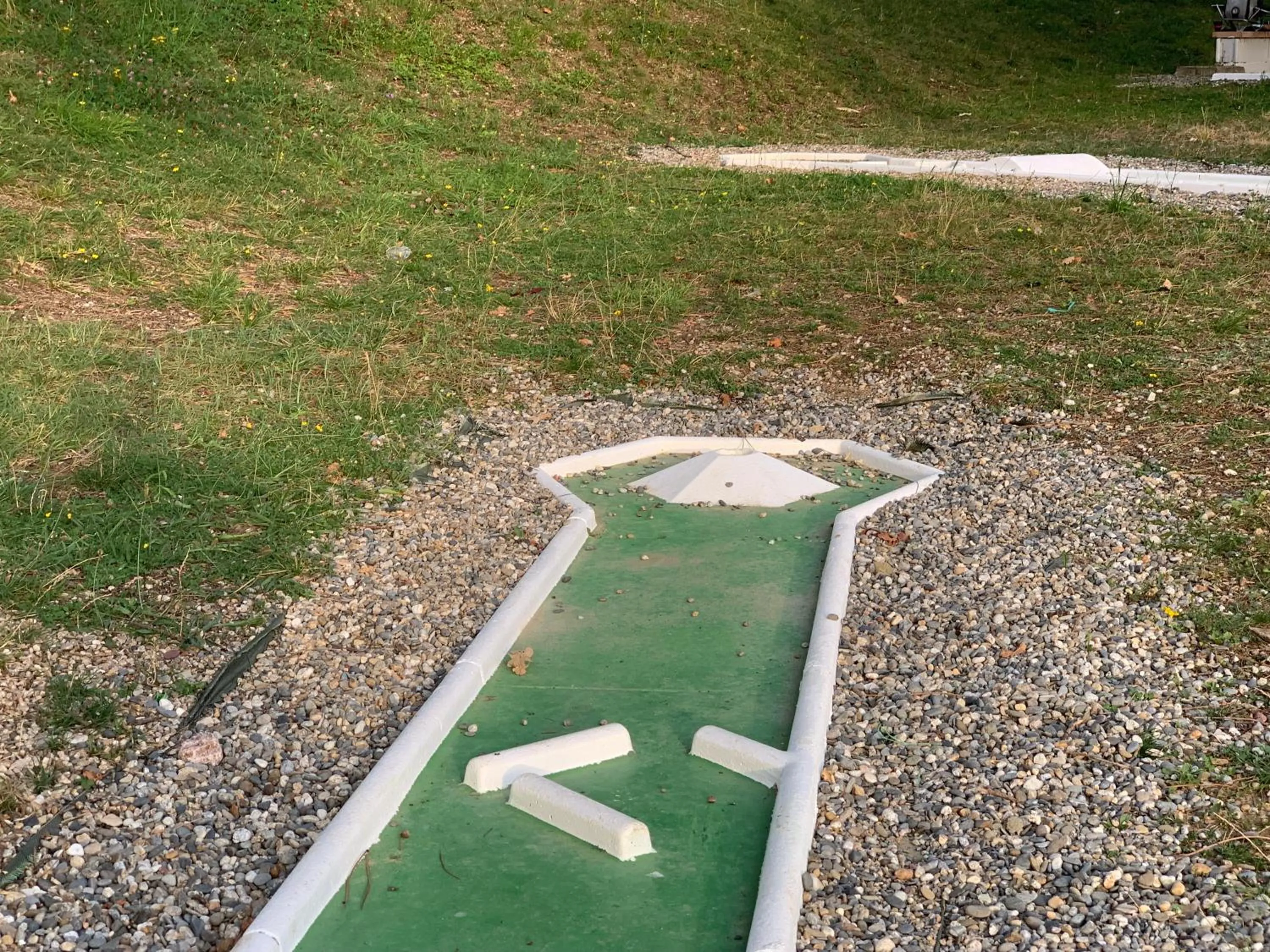 Minigolf in Terres de France - Les Hameaux des Lacs