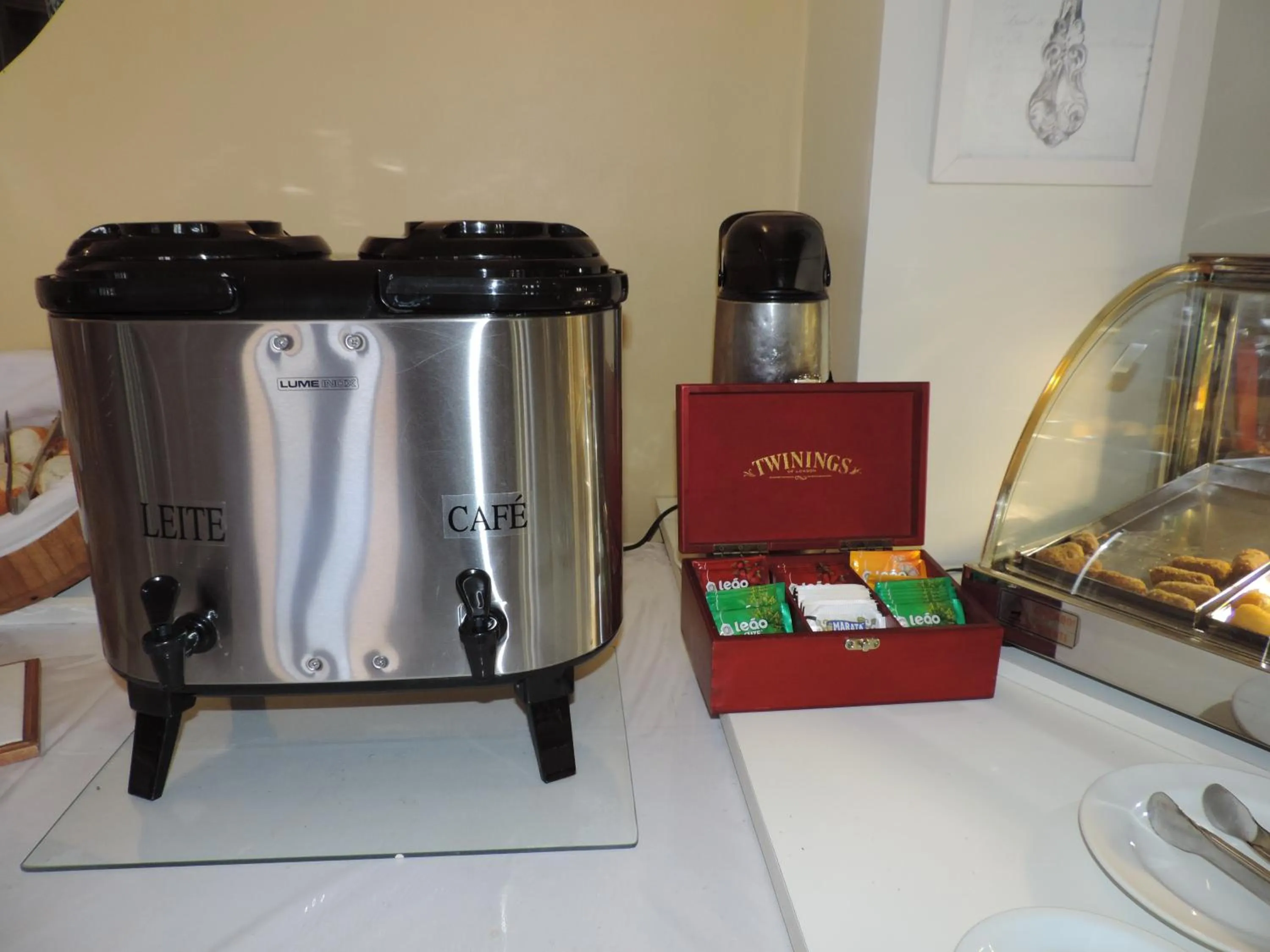 Breakfast in Hotel Costa Balena-Piscina Aquecida Coberta