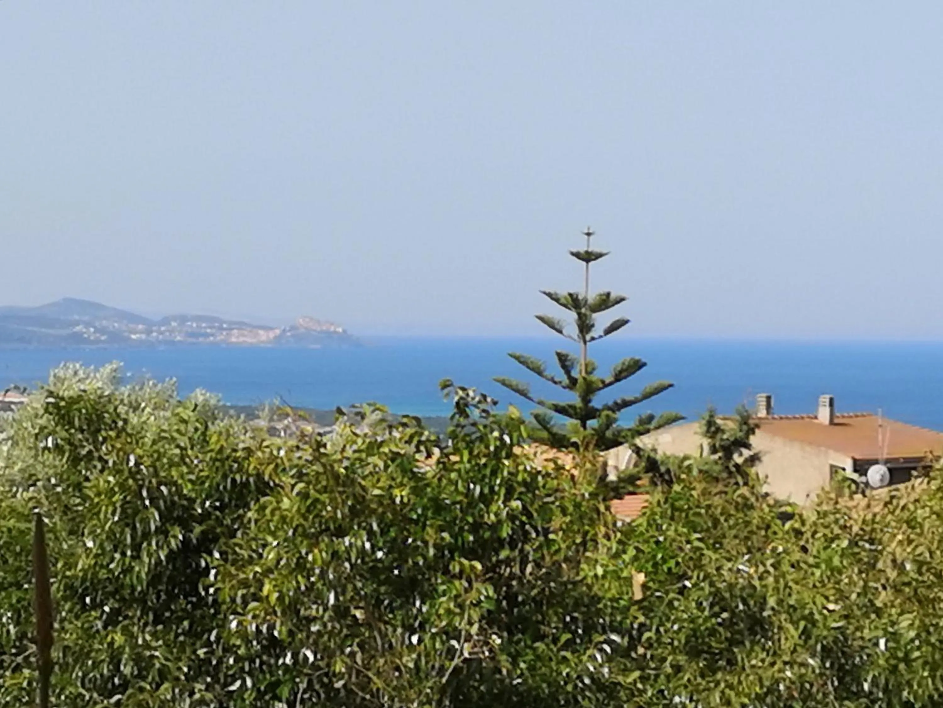 Sea view in B&B Benjamin