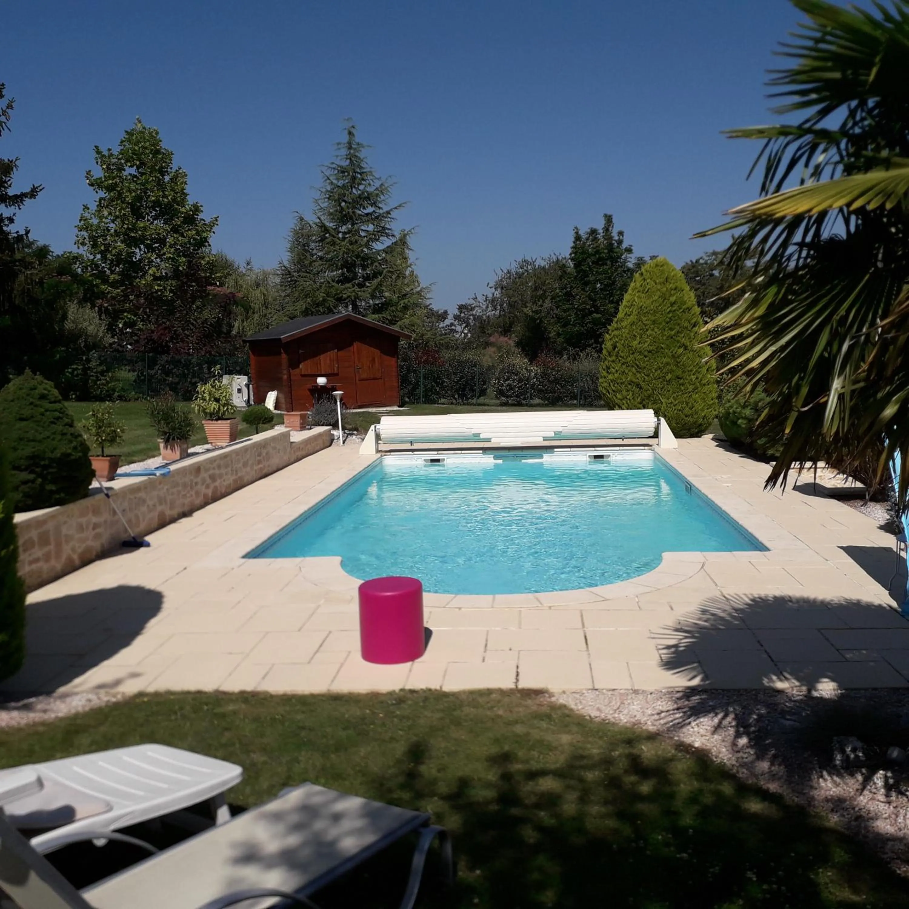 Swimming pool in Villa Le Clos de Mosny