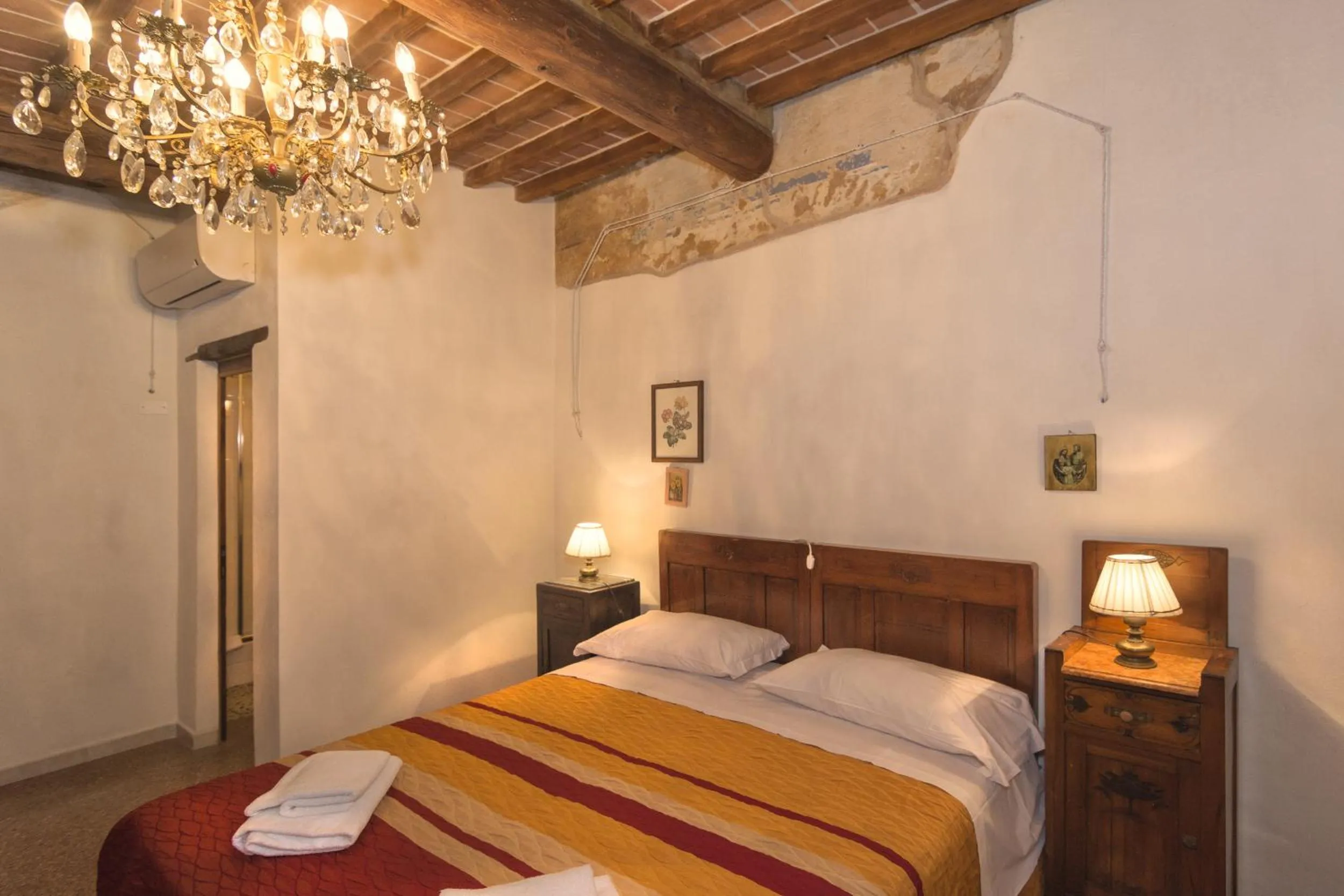 Bed in B&B due Borghi 3