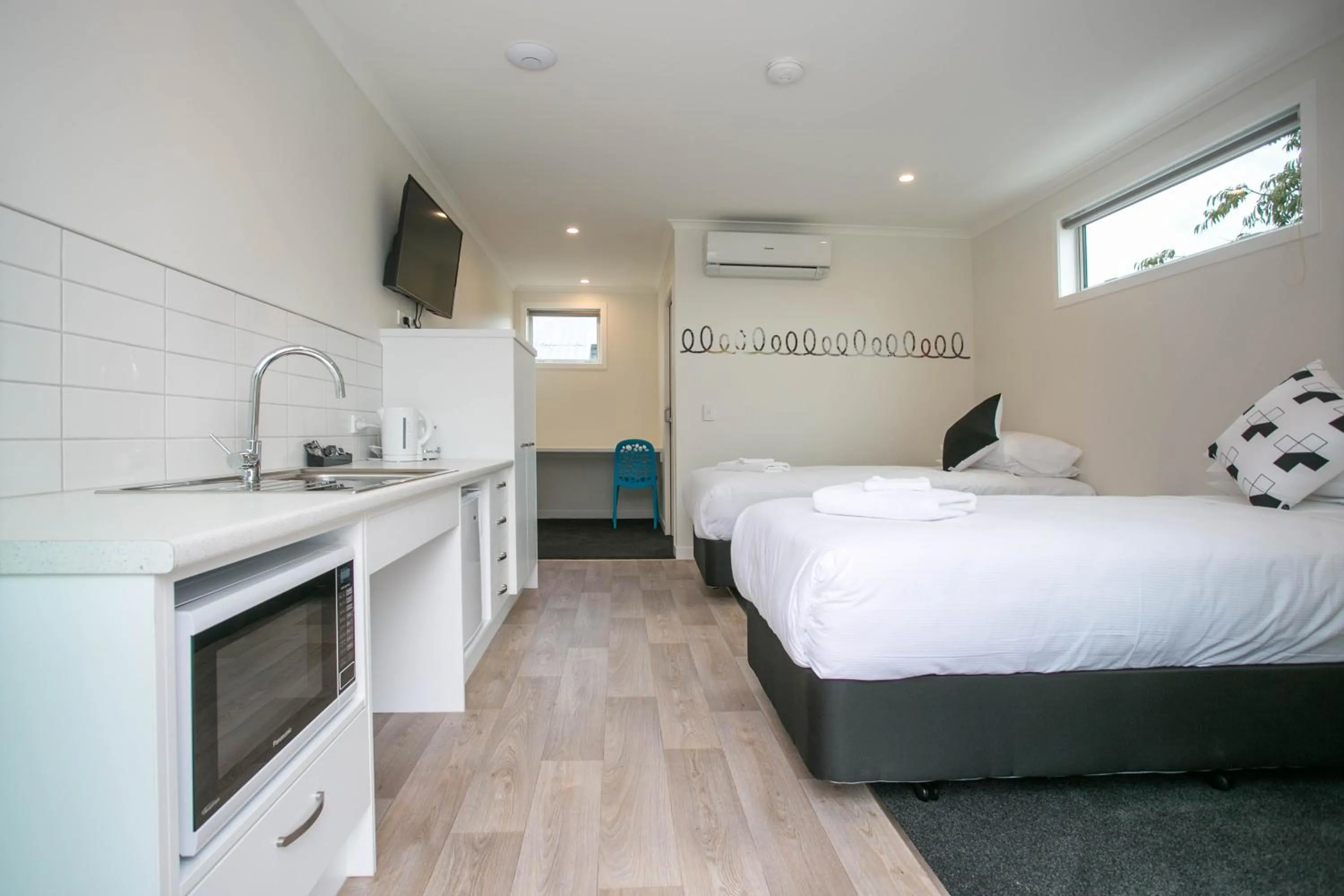 TV and multimedia, Bed in Podium Lodge