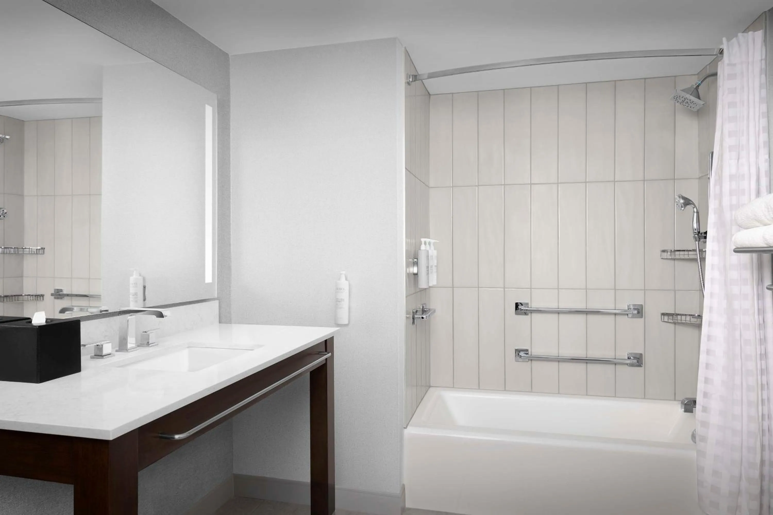 Bathroom in Embassy Suites Atlanta - Kennesaw Town Center