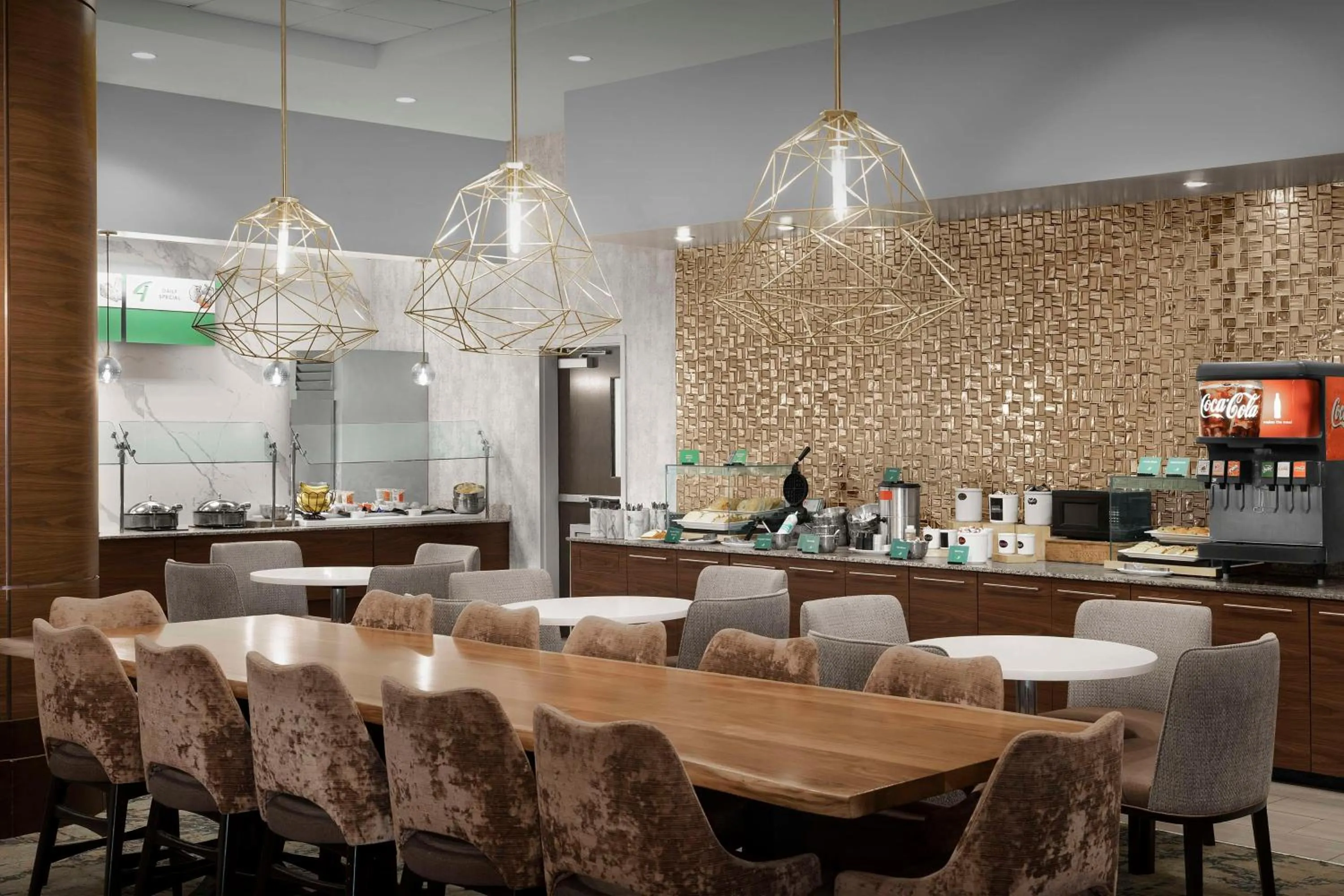 Breakfast in Embassy Suites Atlanta - Kennesaw Town Center