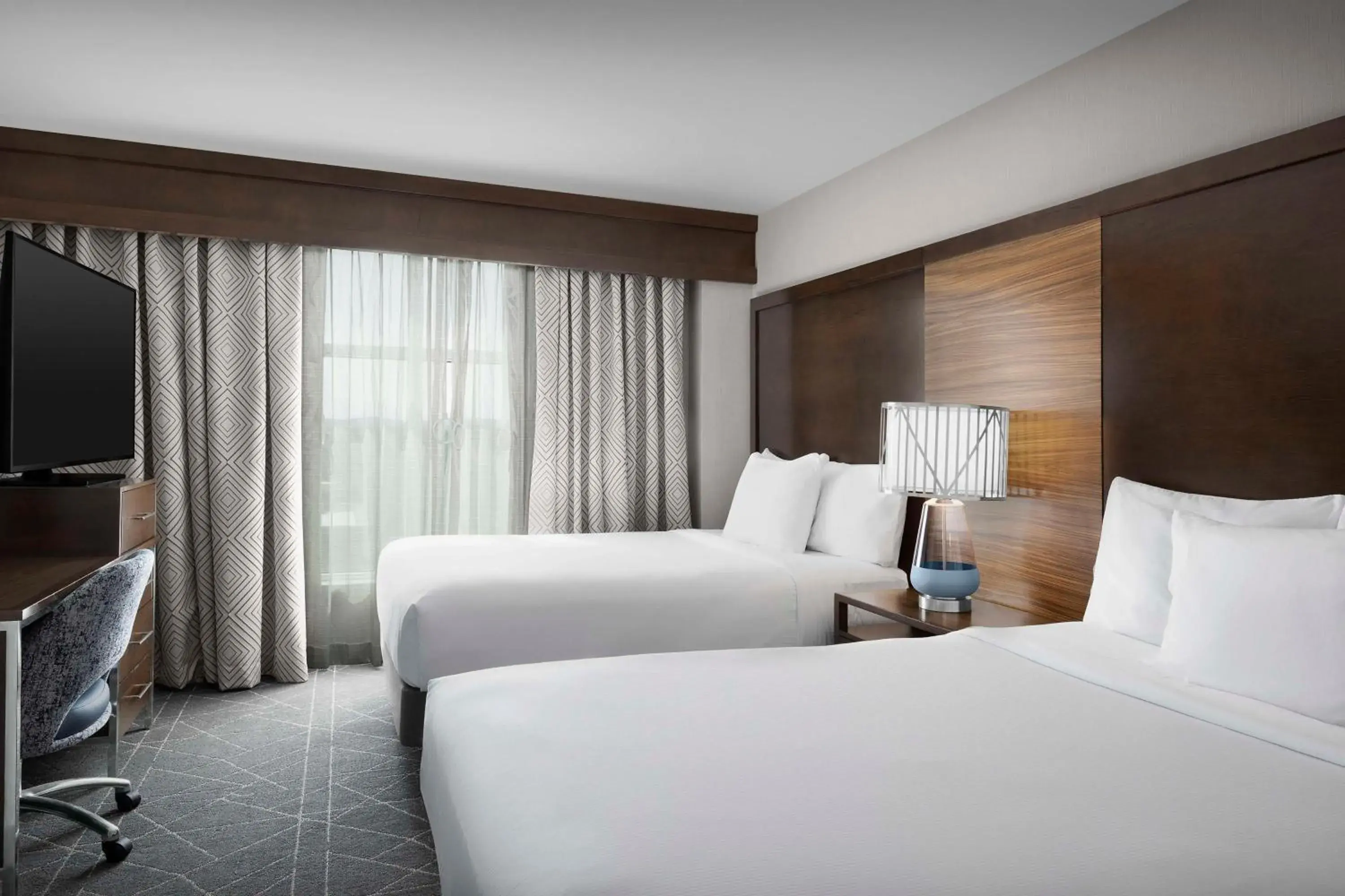 Bed in Embassy Suites Atlanta - Kennesaw Town Center Bed in Embassy Suites Atlanta - Kennesaw Town Center