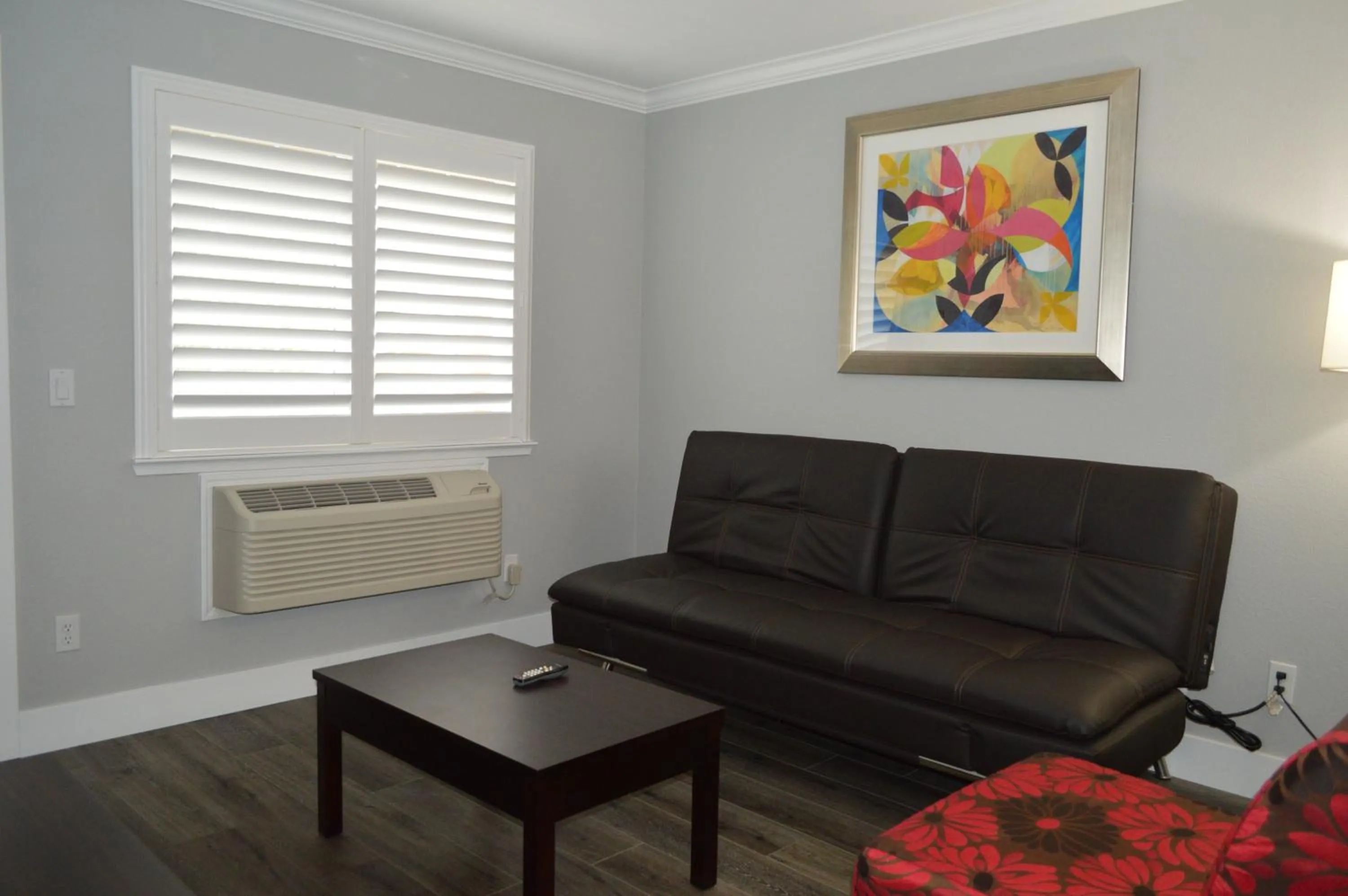 Living room in Fairview Inn & Suites