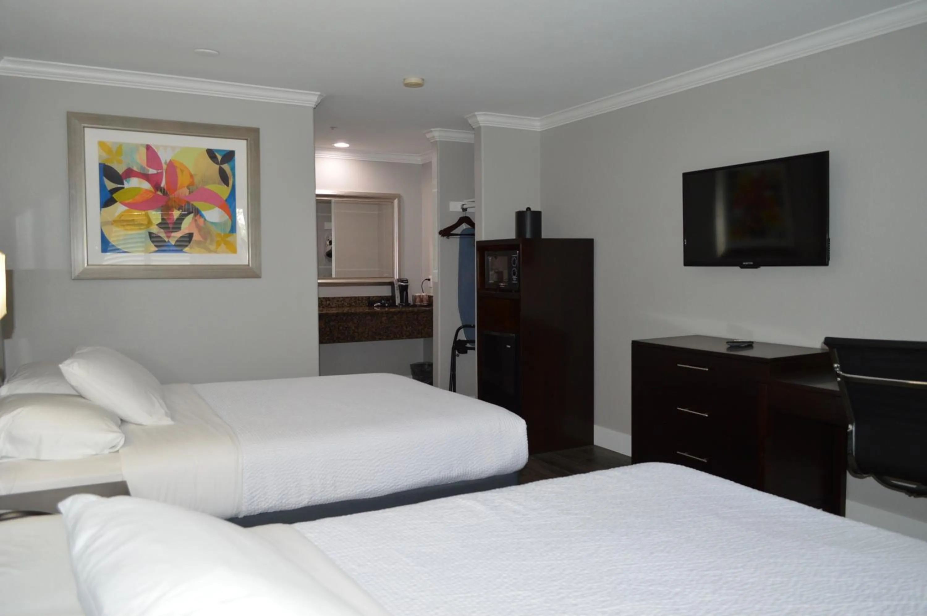 Bedroom, Bed in Fairview Inn & Suites